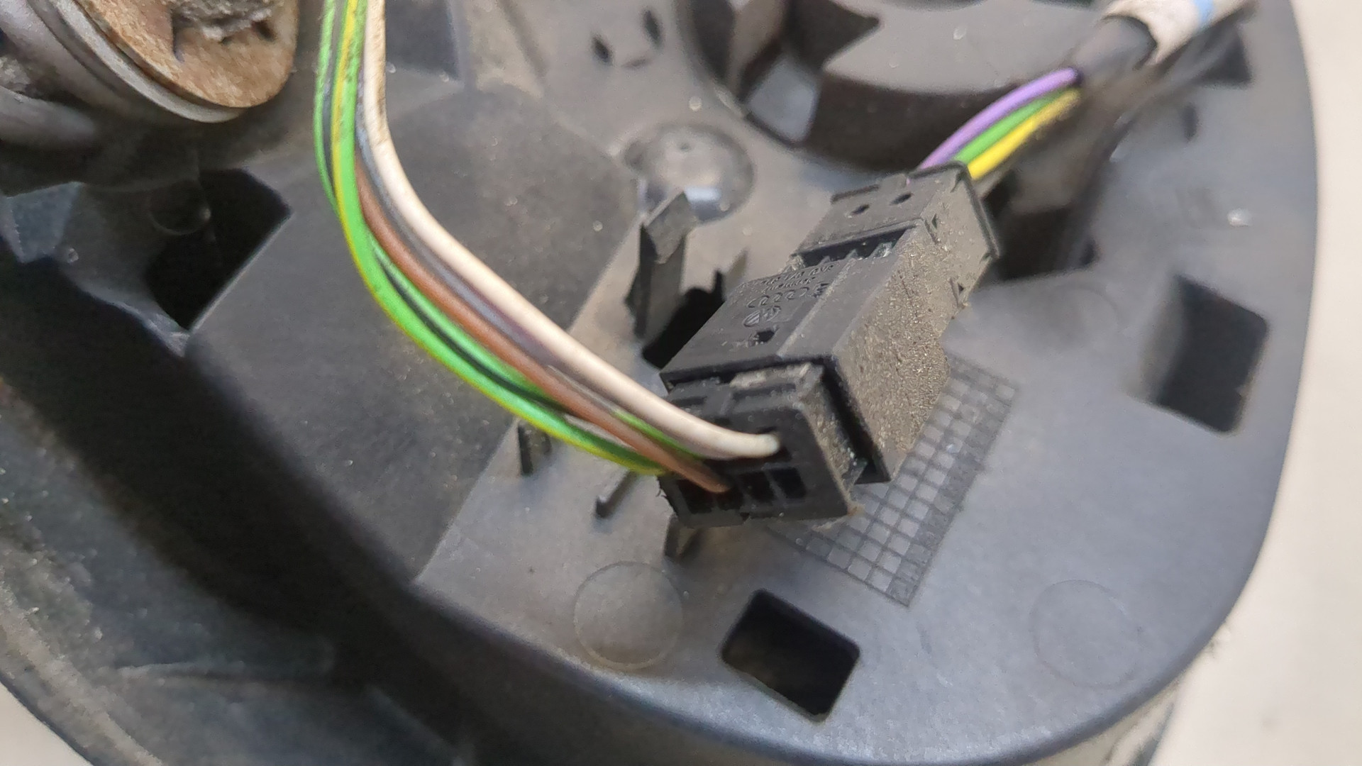 Зеркало правое электрическое