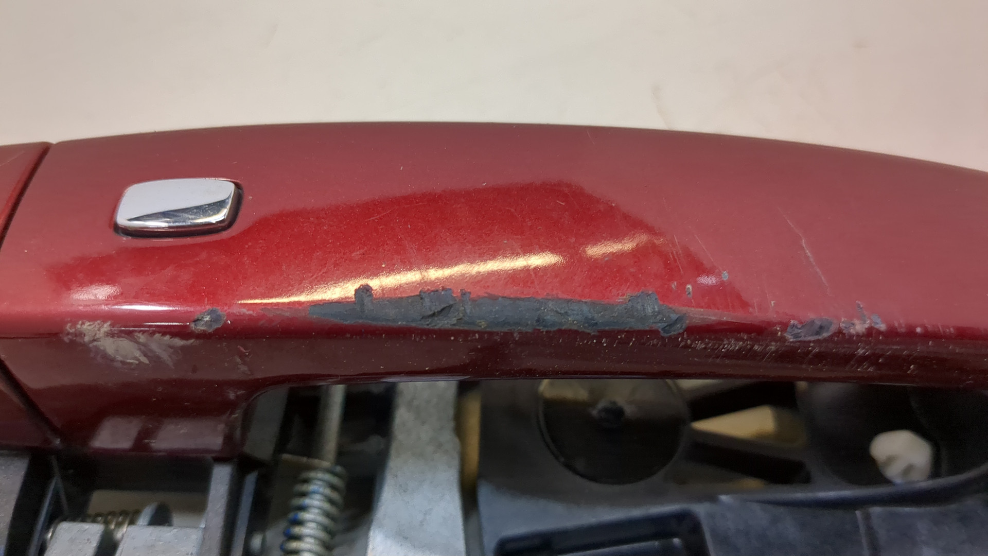 Замок двери передней правой