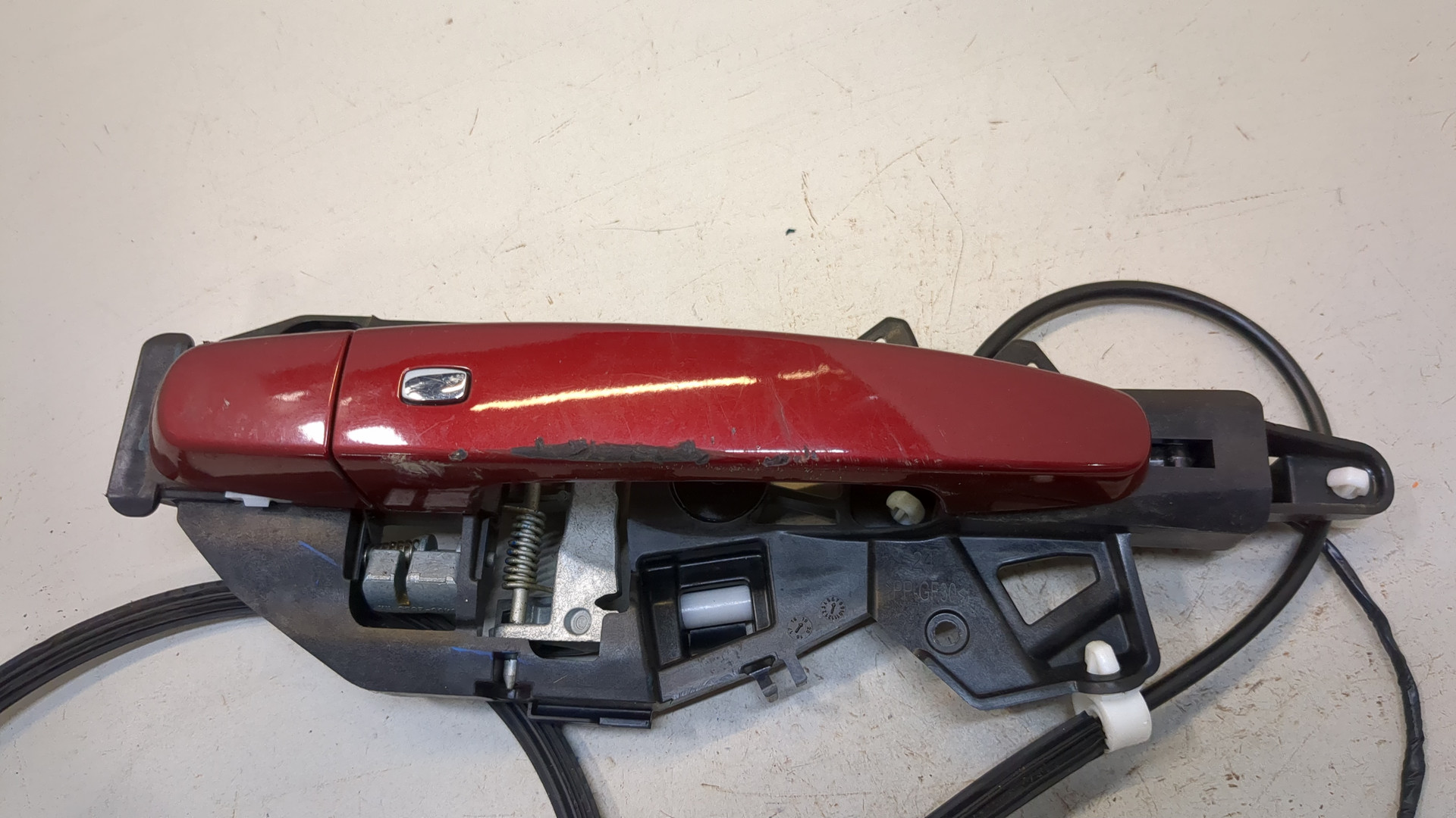 Замок двери передней правой