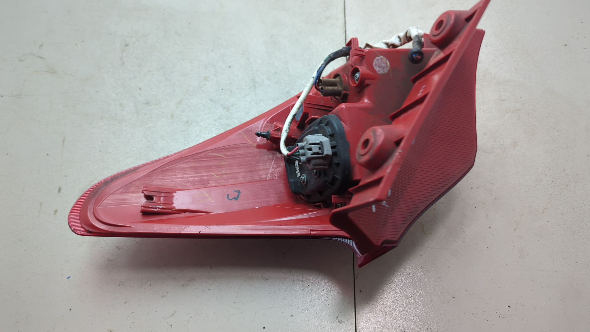 Фонарь задний левый