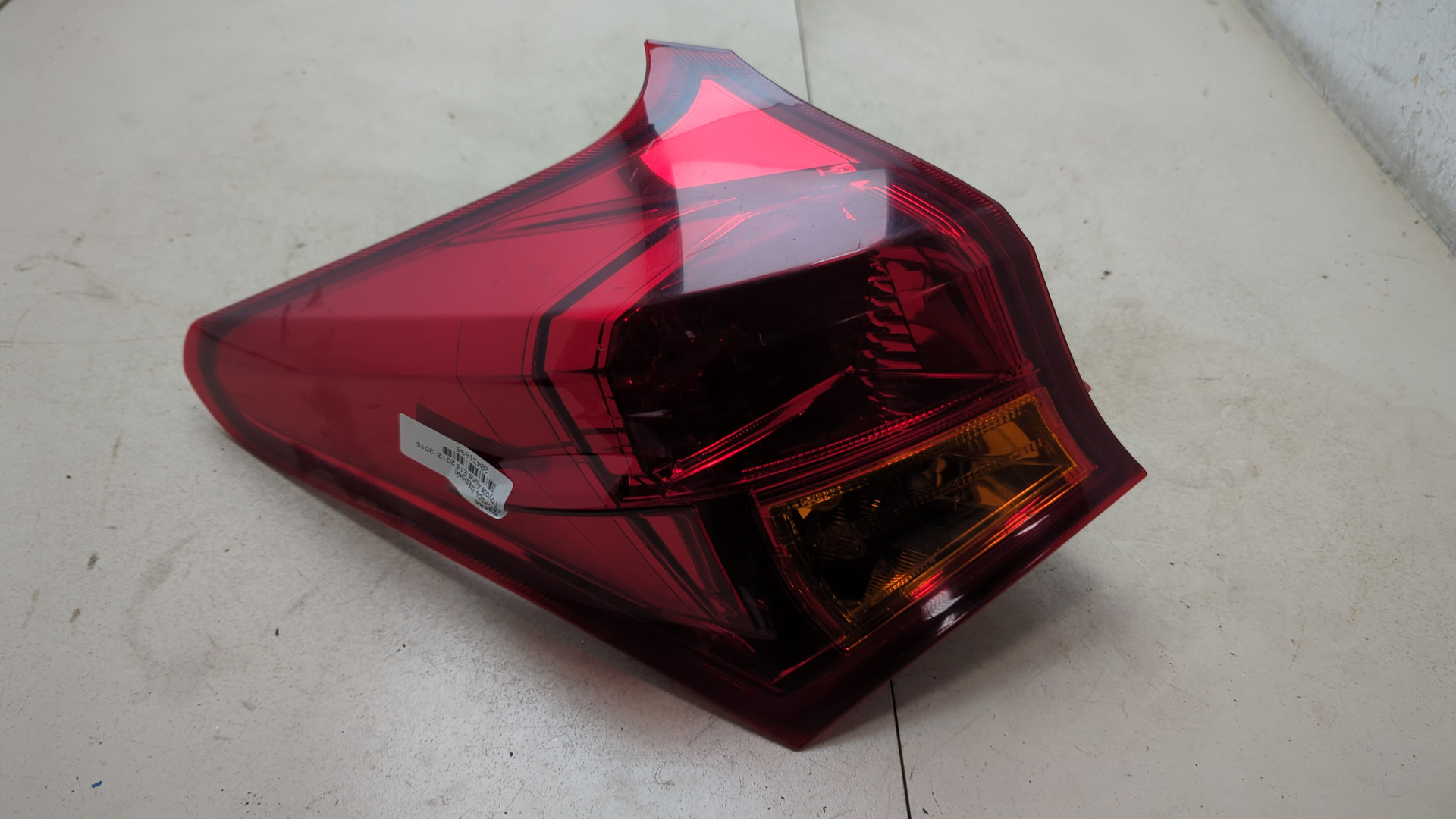 Фонарь задний левый