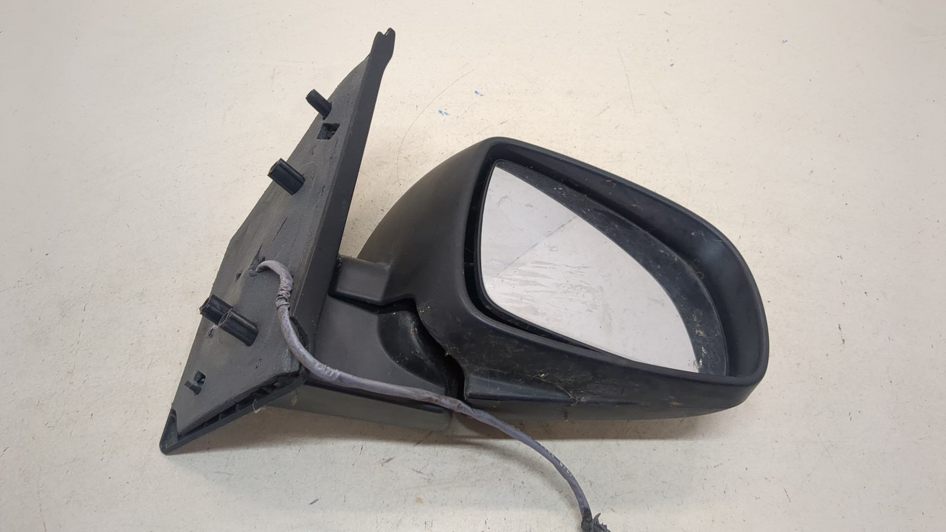 Зеркало правое электрическое