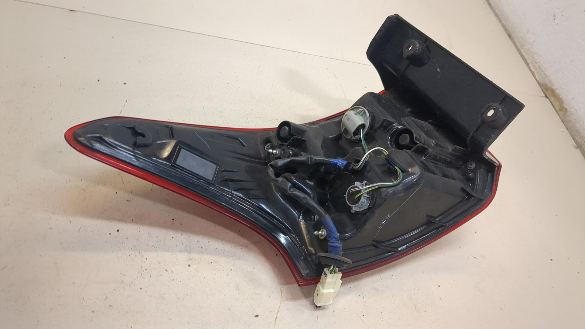 Фонарь задний правый