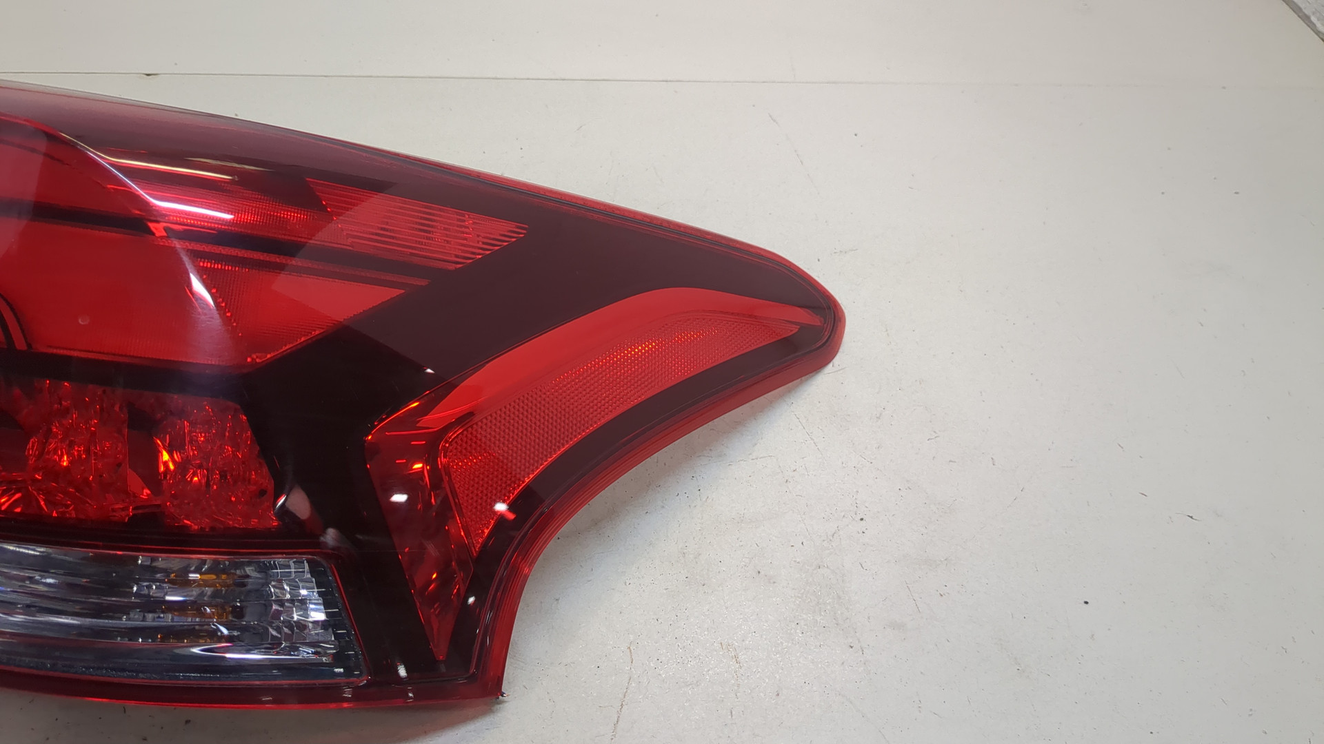 Фонарь задний правый