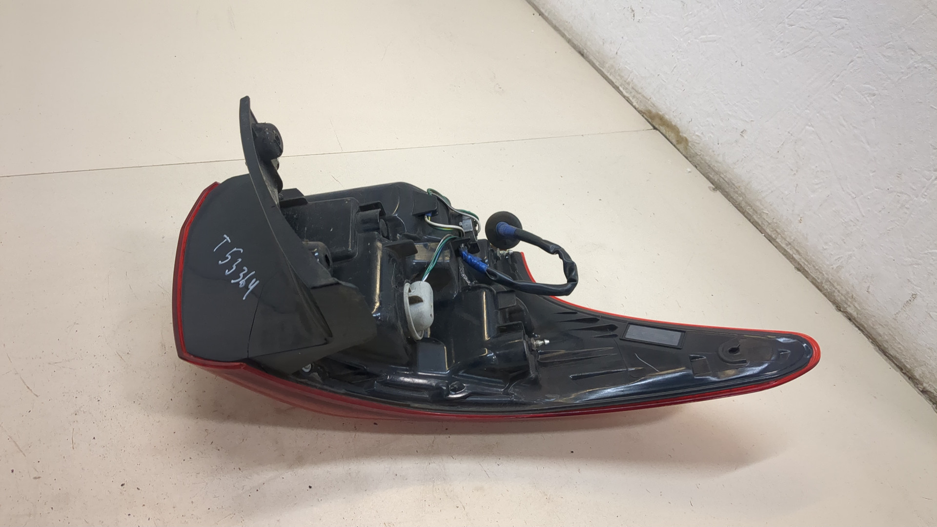 Фонарь задний правый