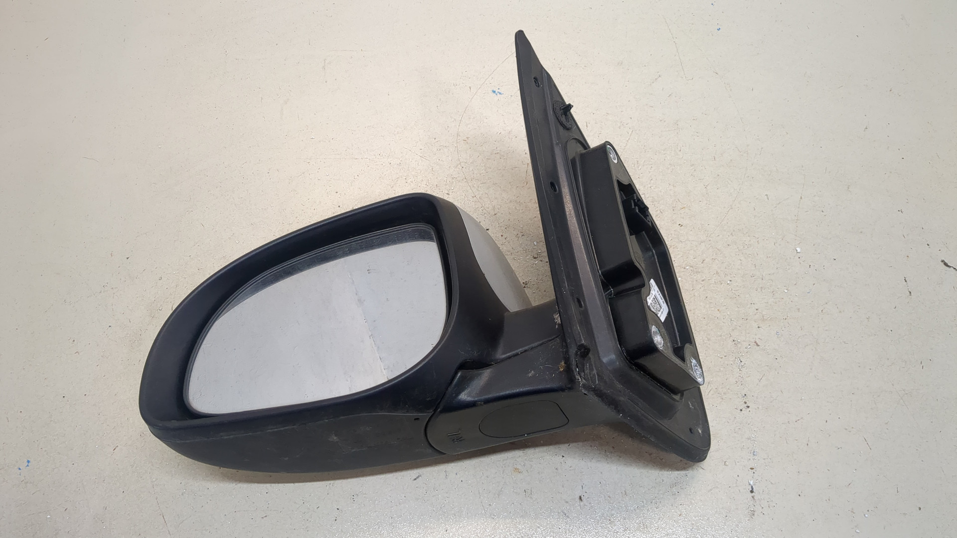 Зеркало левое электрическое