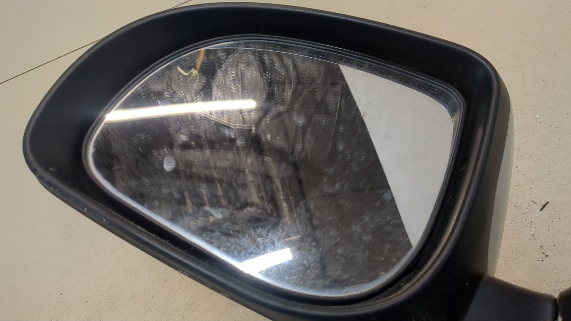 Зеркало левое электрическое