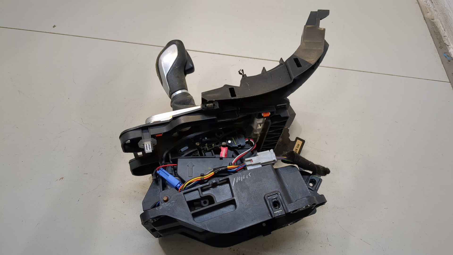 Кулиса МКПП / АКПП