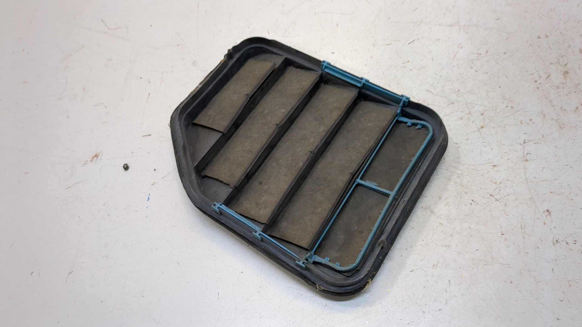 Воздухозаборник (внутри)