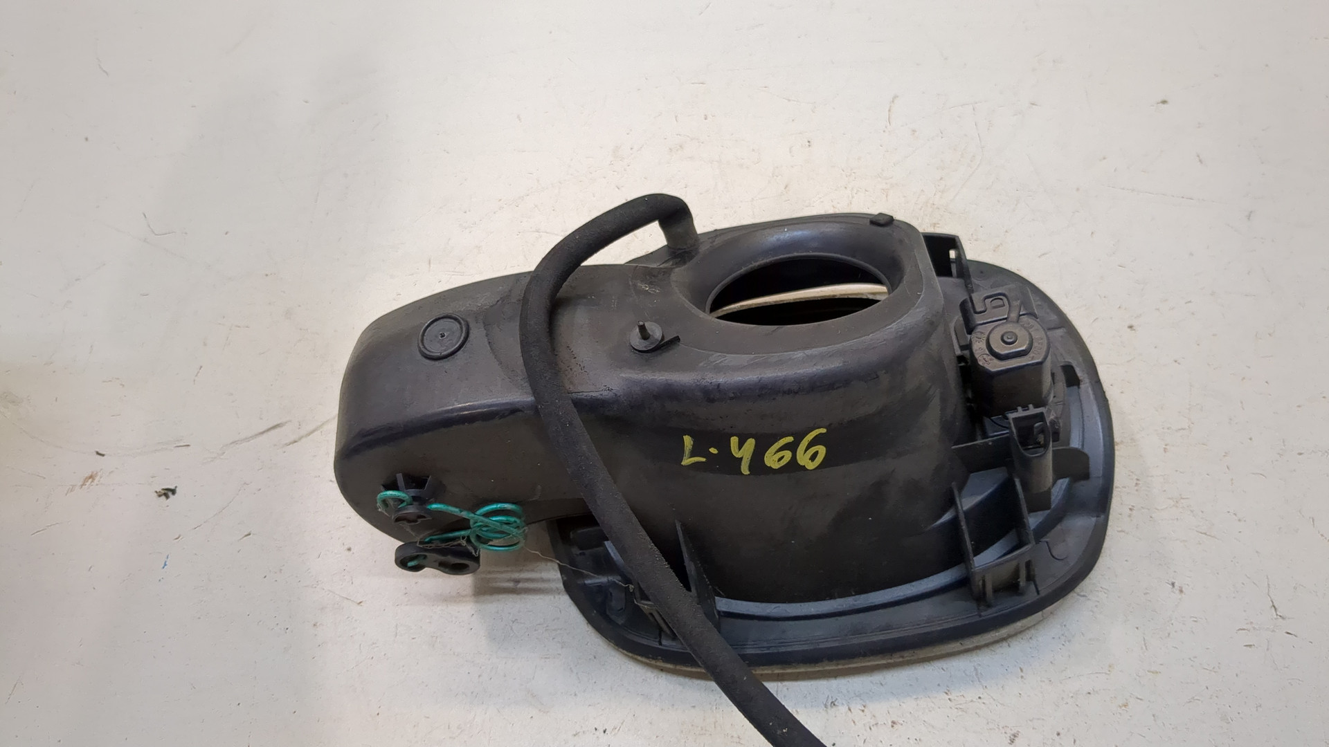 Лючок бензобака