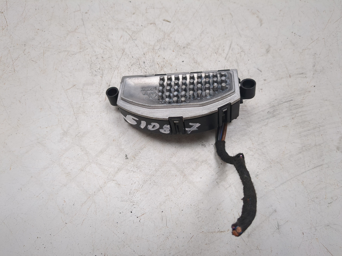 Резистор отопителя