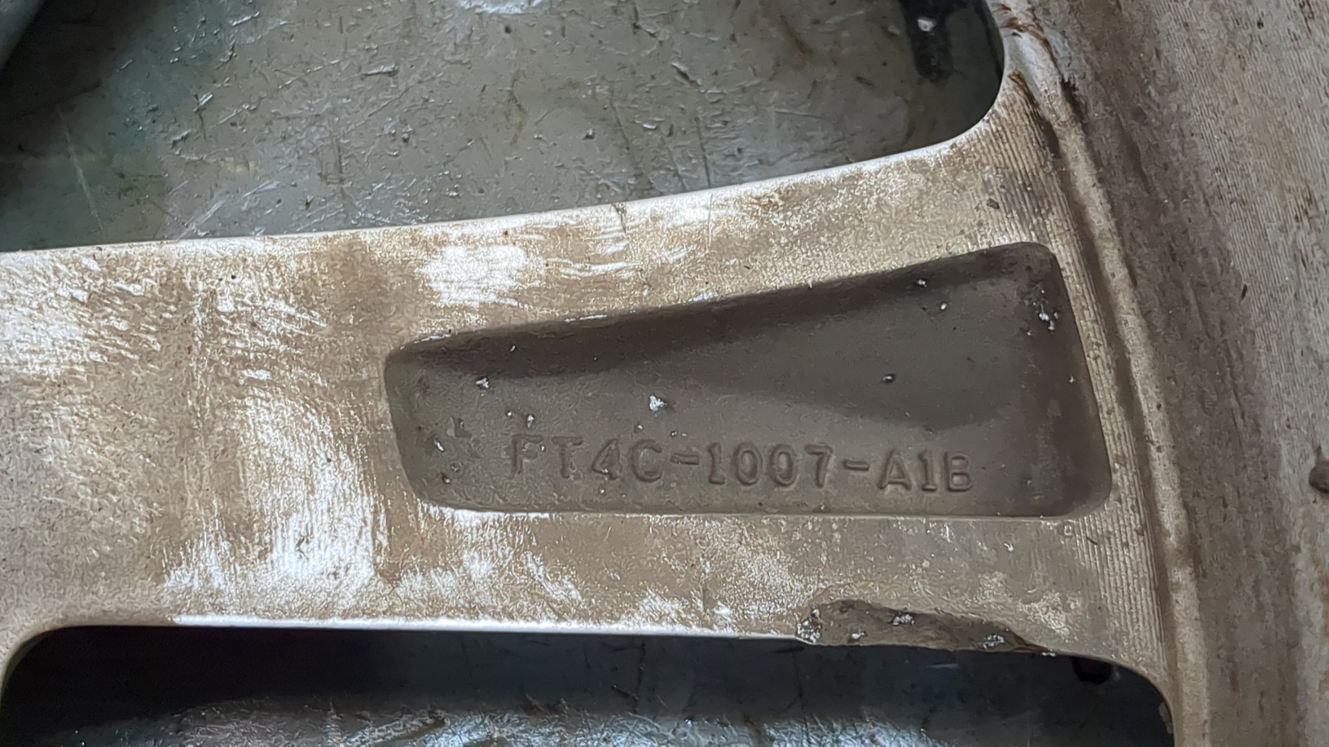 Диск колесный литой легкий сплав