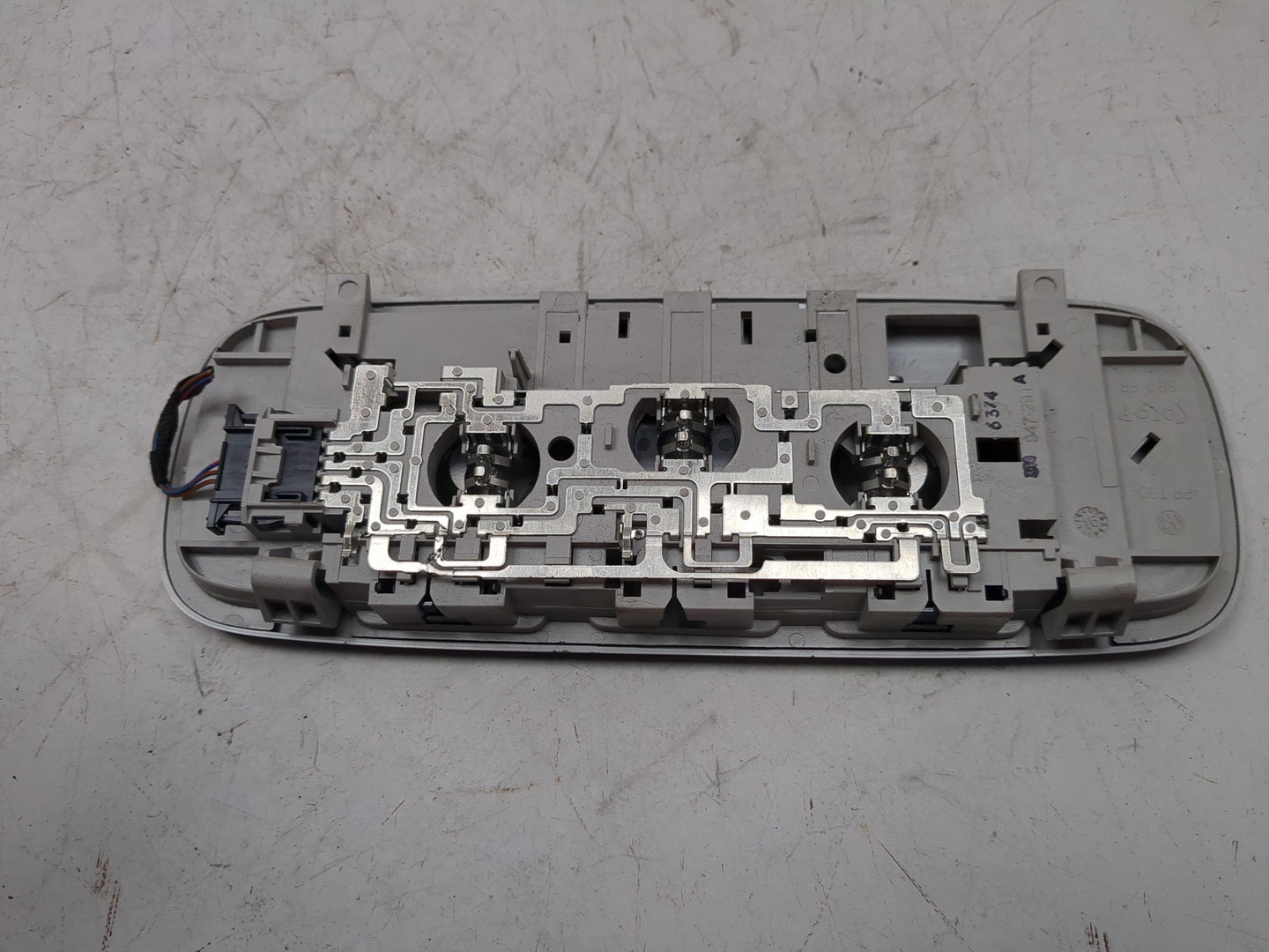 Плафон салонный