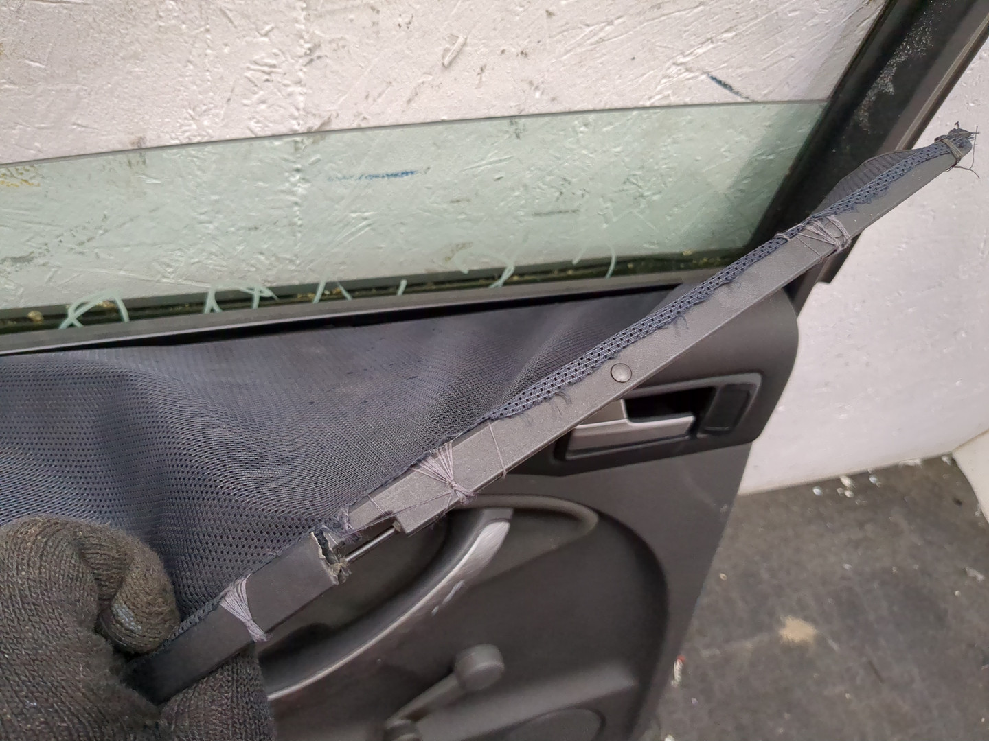 Дверь задняя левая