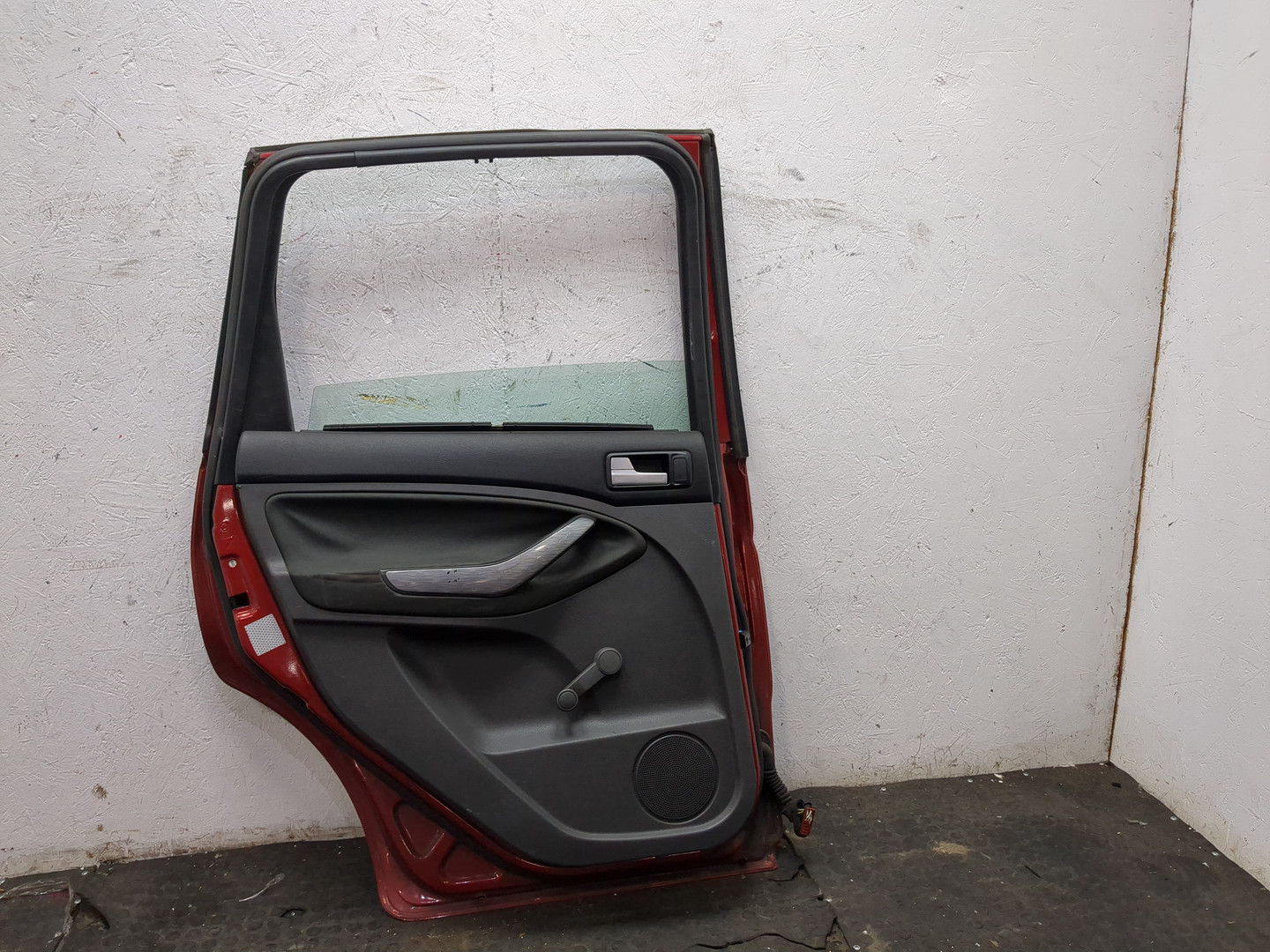 Дверь задняя левая
