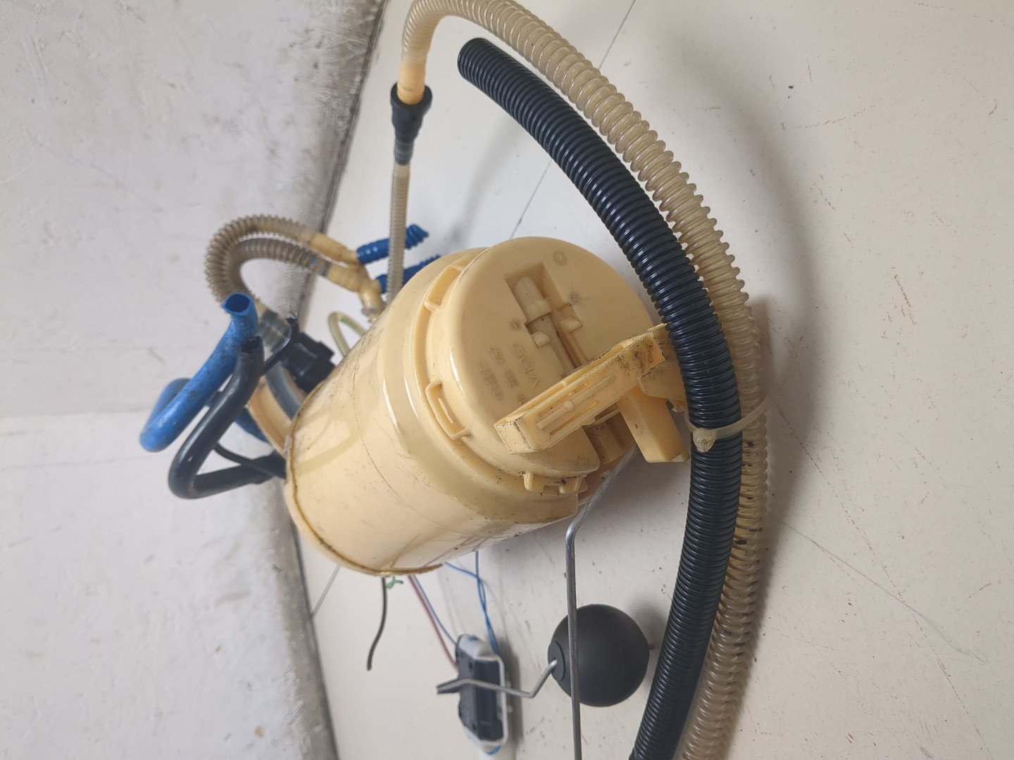 Насос топливный электрический