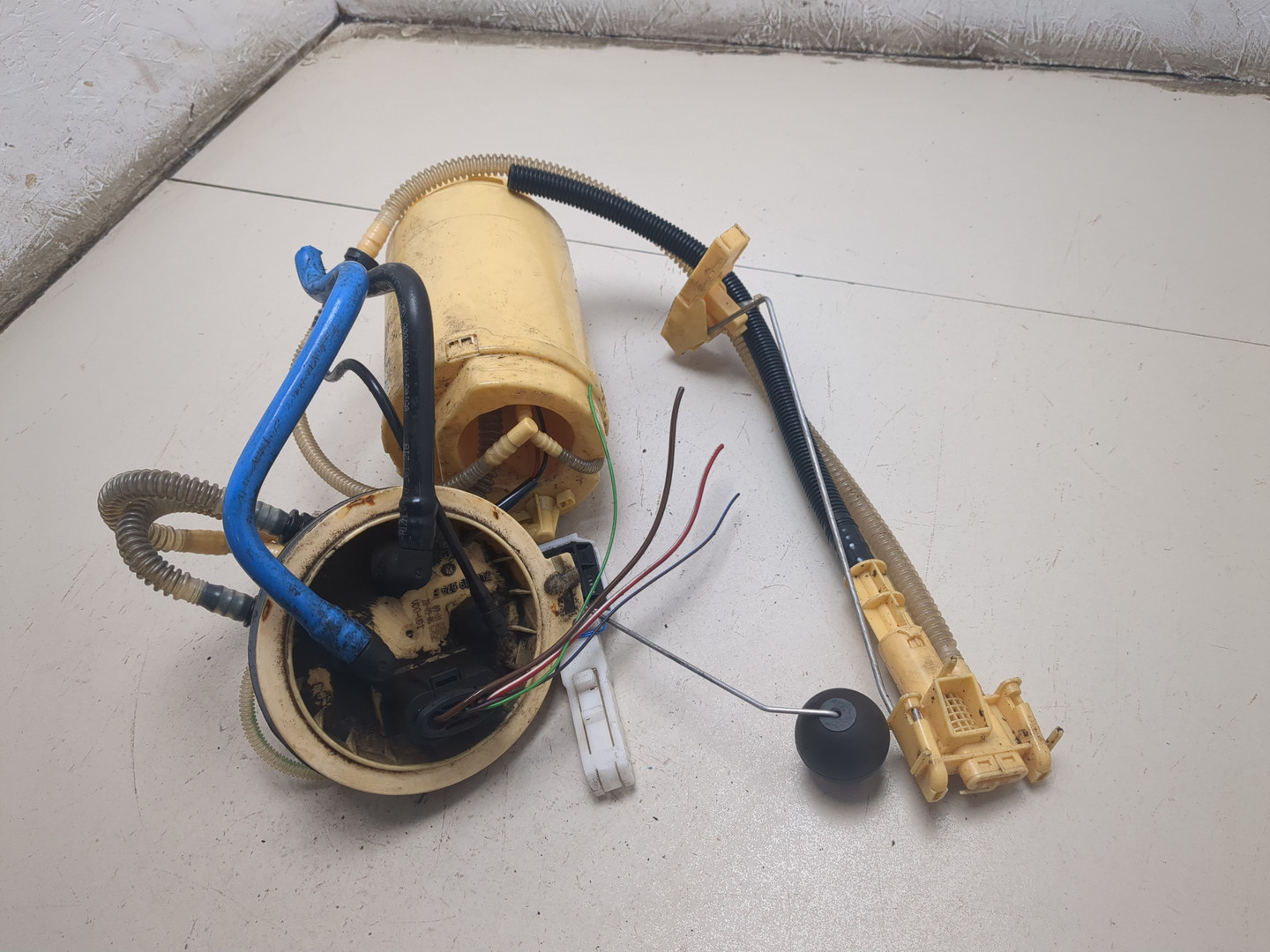 Насос топливный электрический