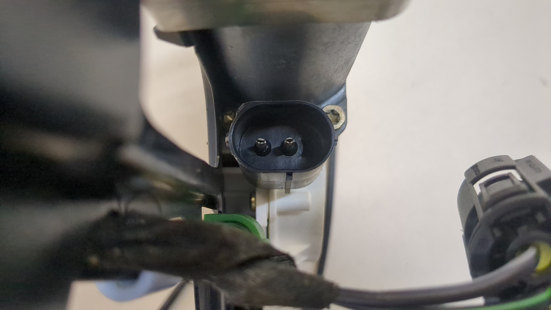 Стеклоподъемник электр. передний правый