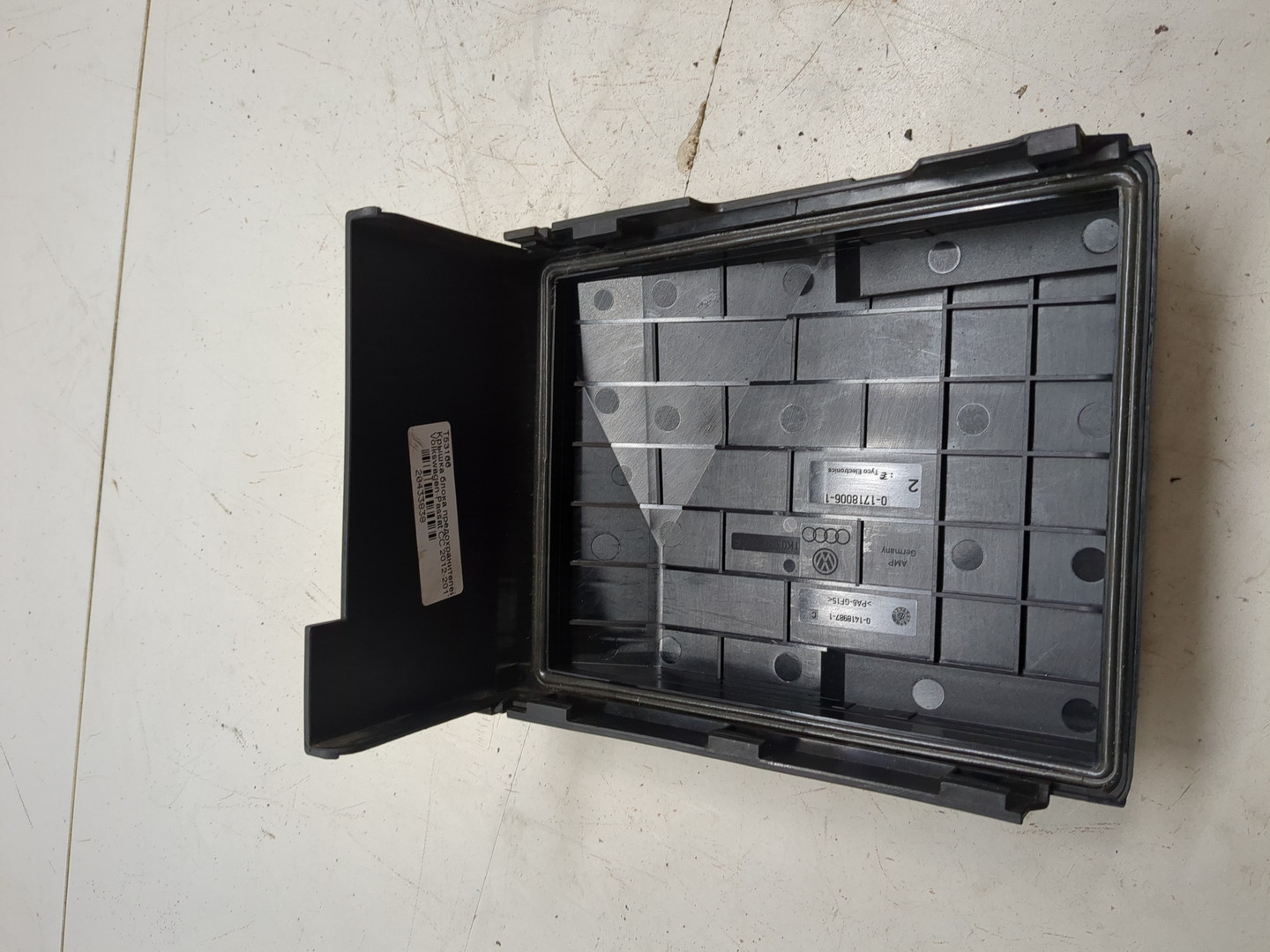 Корпус блока предохранителей