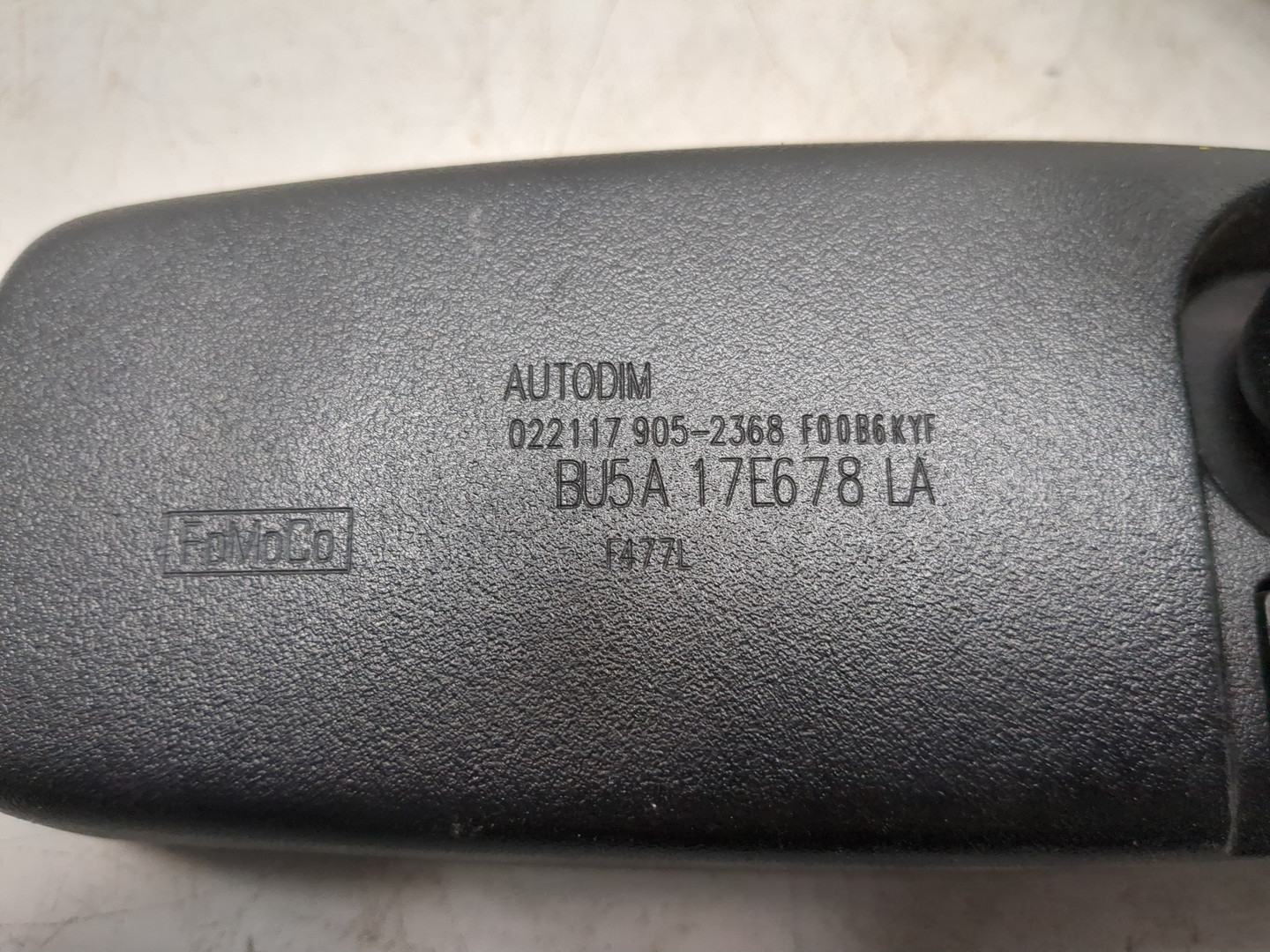 Зеркало заднего вида