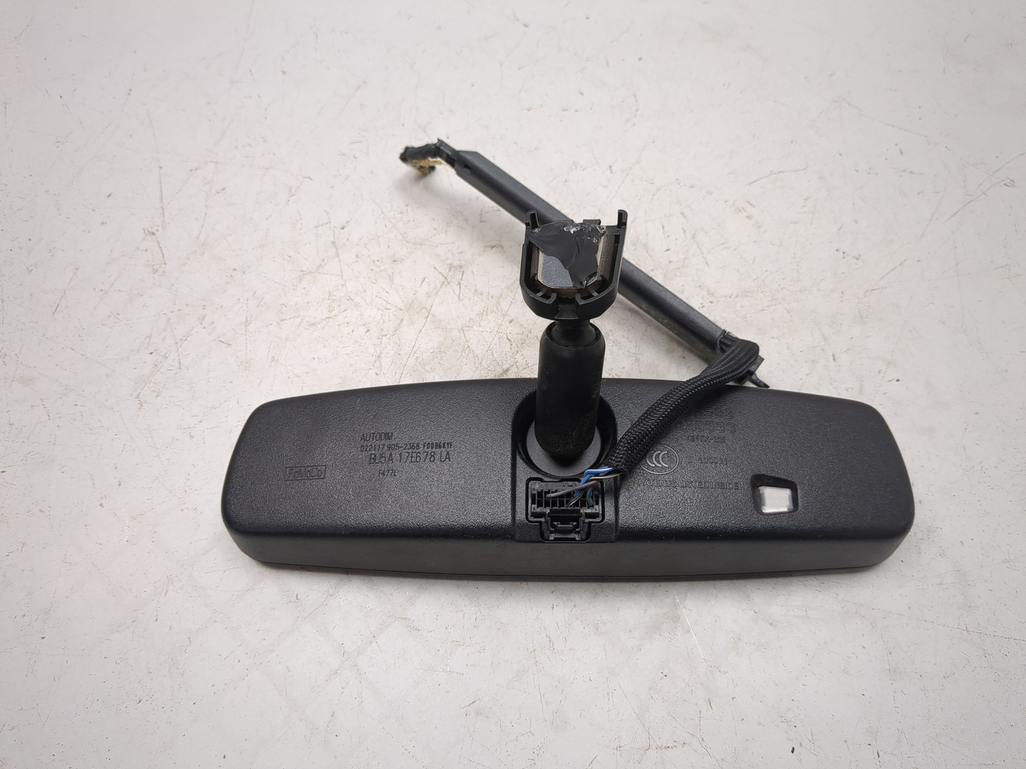 Зеркало заднего вида