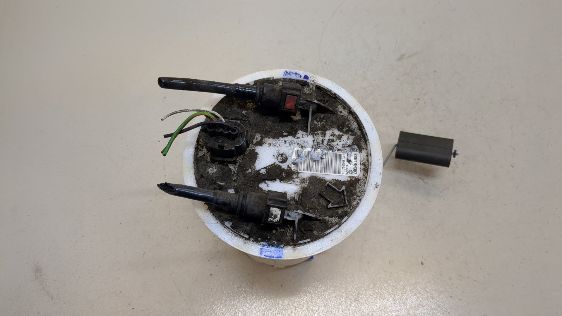 Насос топливный электрический