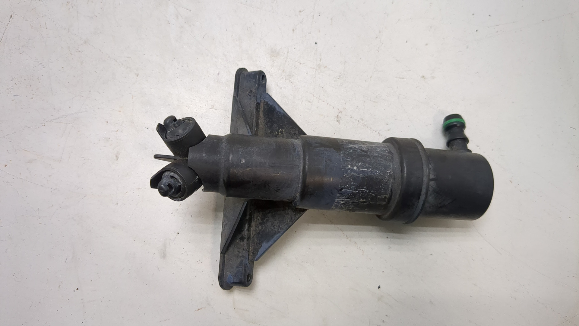 Форсунка омывателя фары