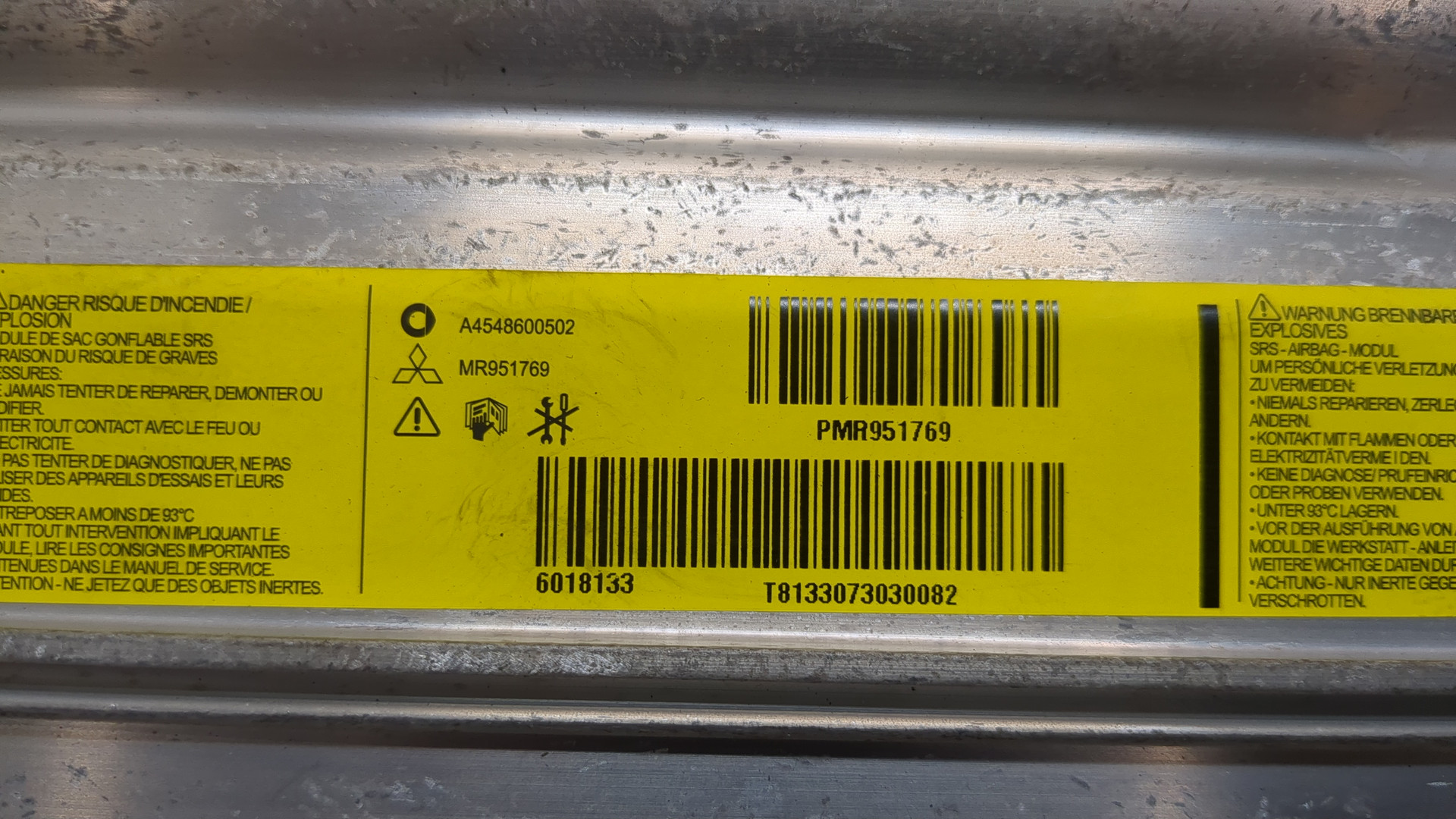 Подушка безопасности пассажирская (в торпедо)