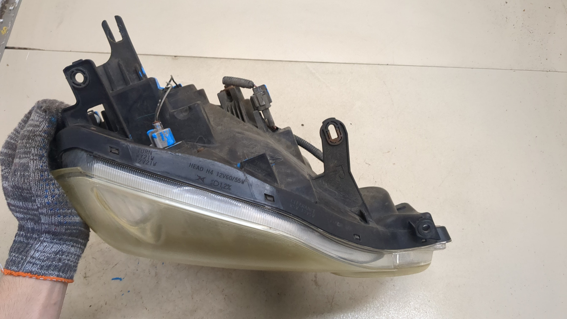 Фара правая