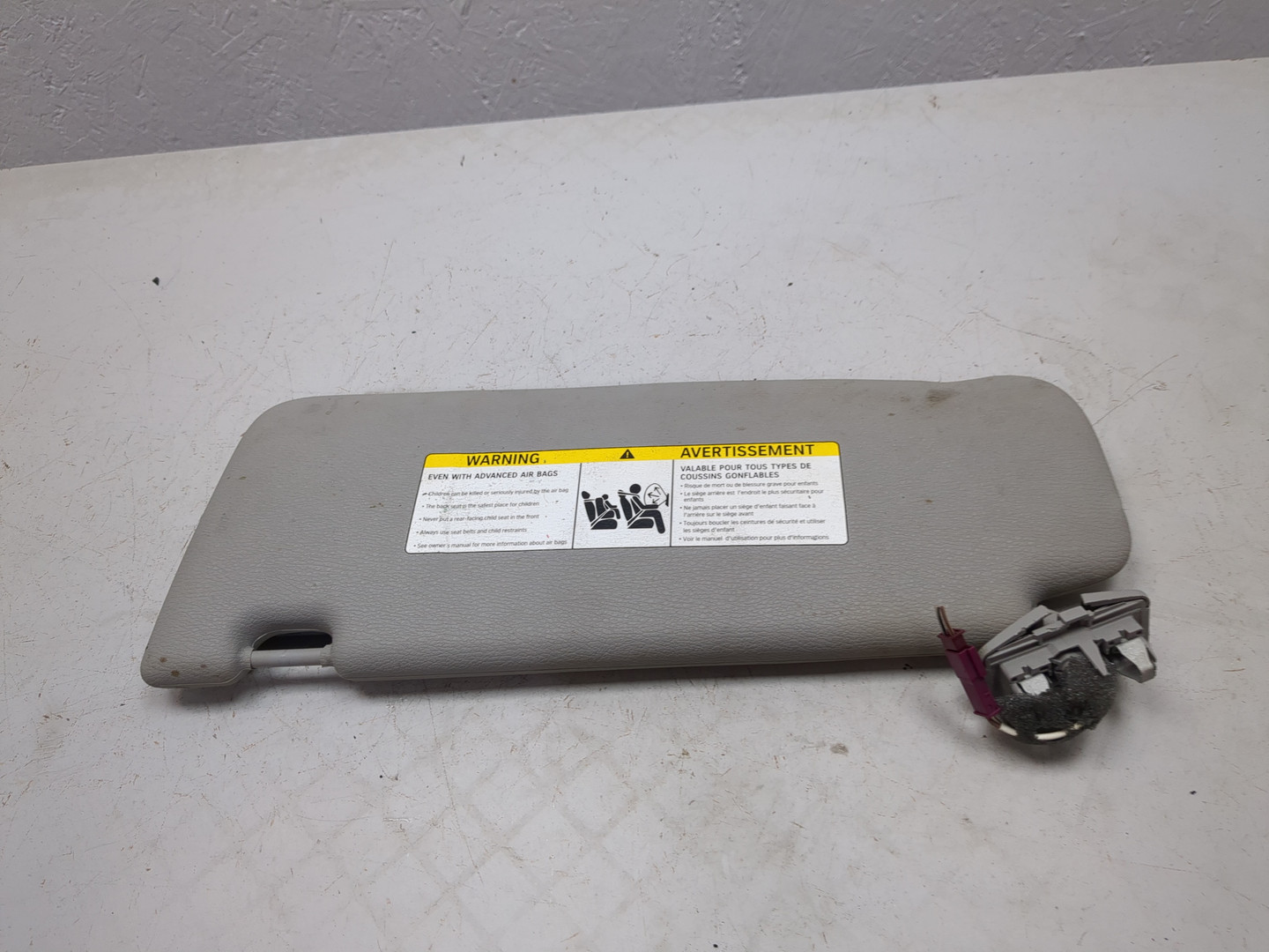 Козырек солнцезащитный