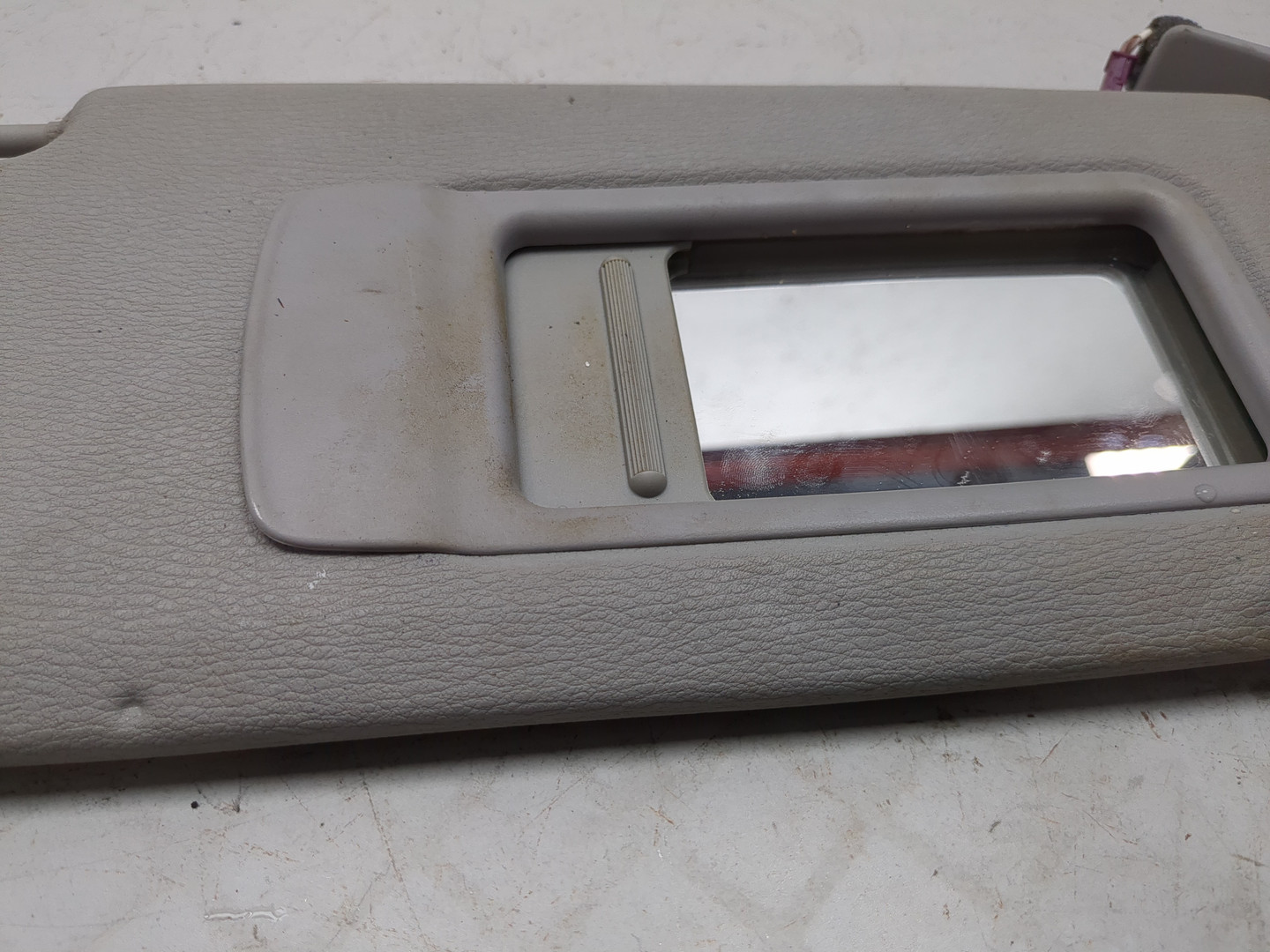 Козырек солнцезащитный