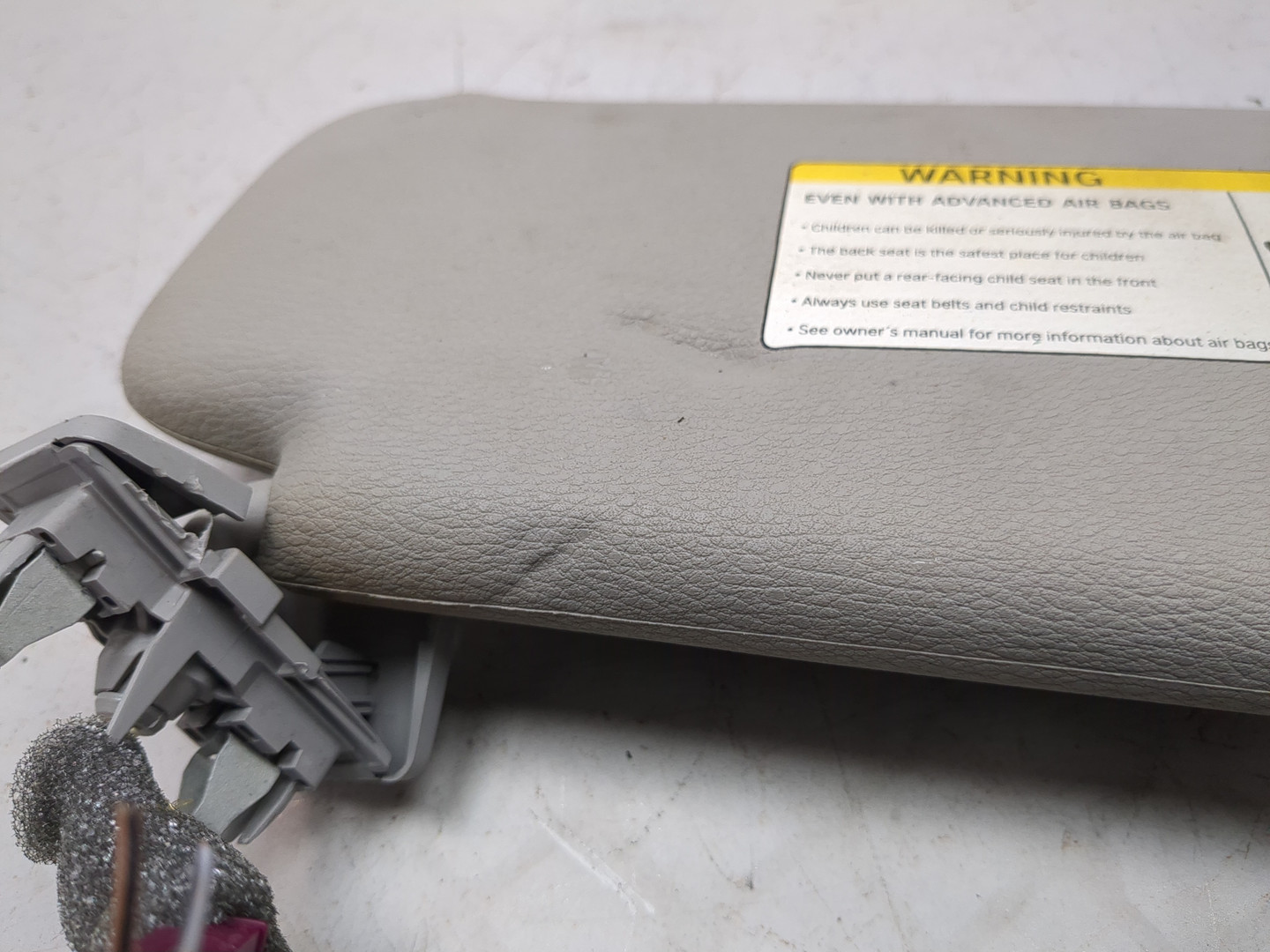 Козырек солнцезащитный