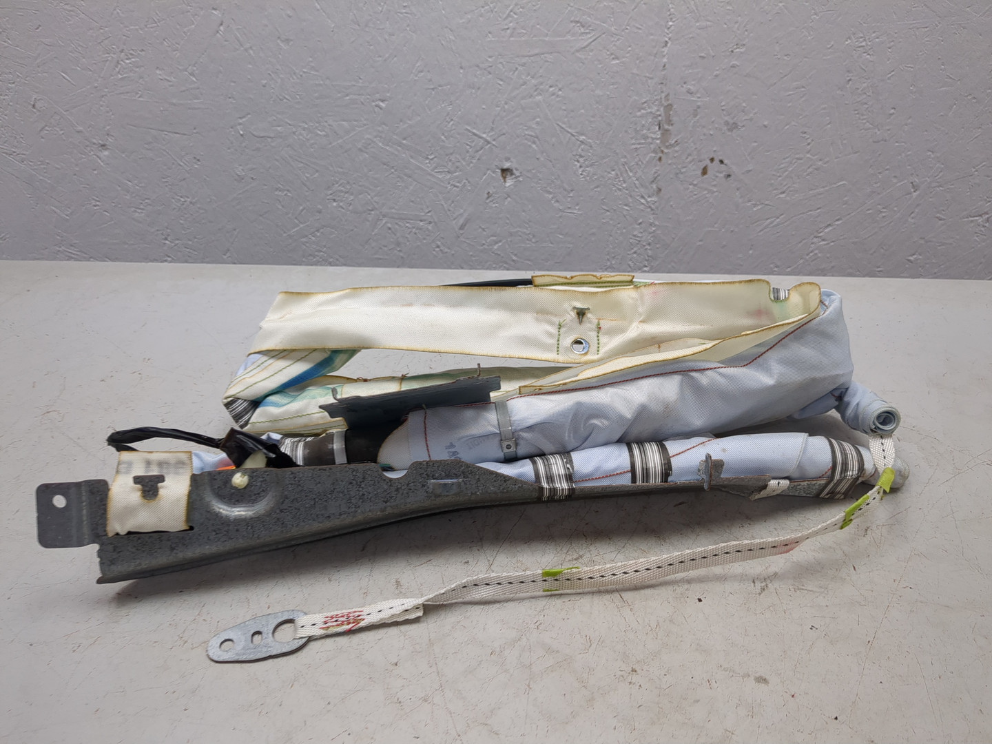 Подушка безопасности боковая (шторка)