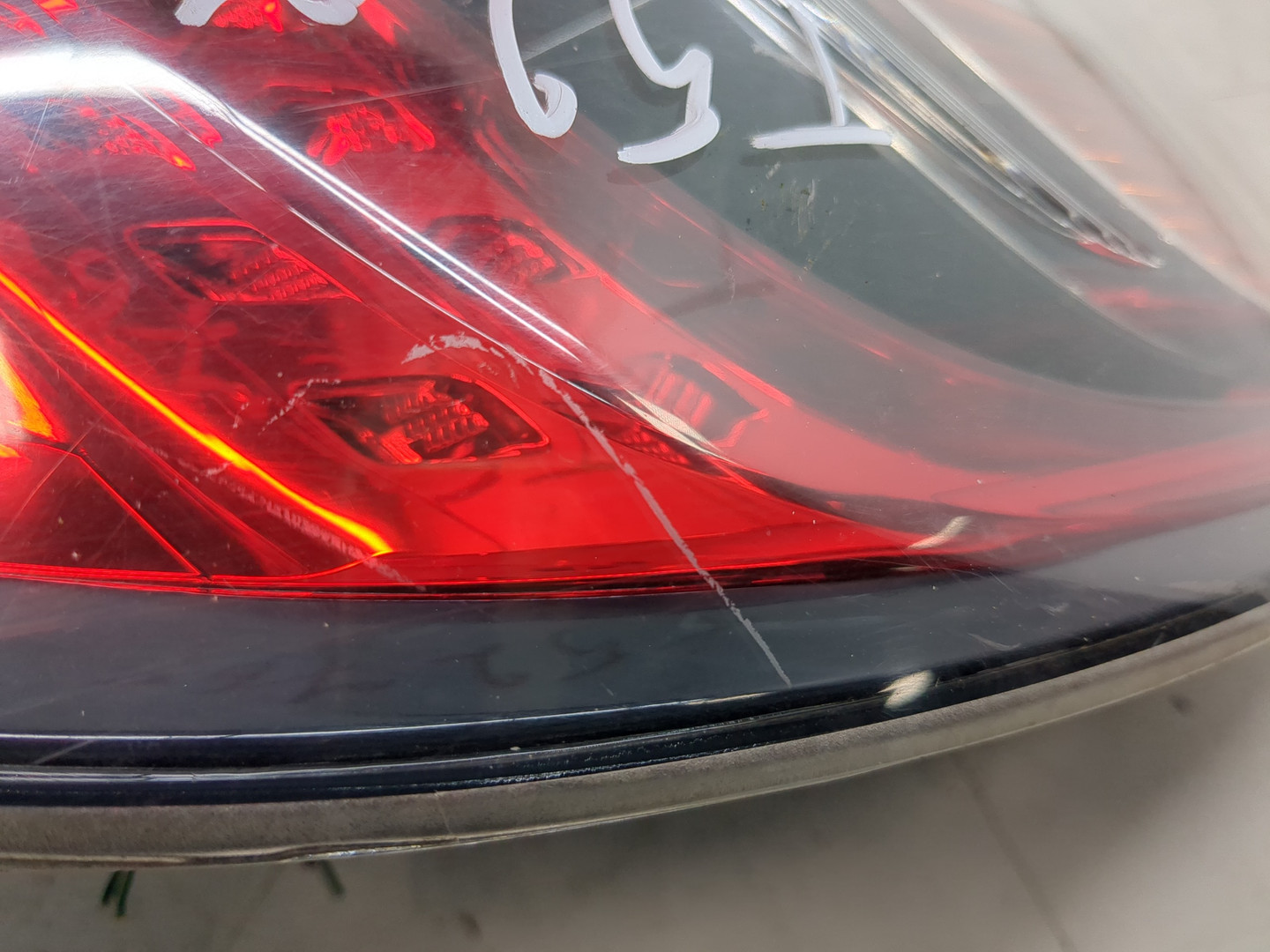 Фонарь задний левый