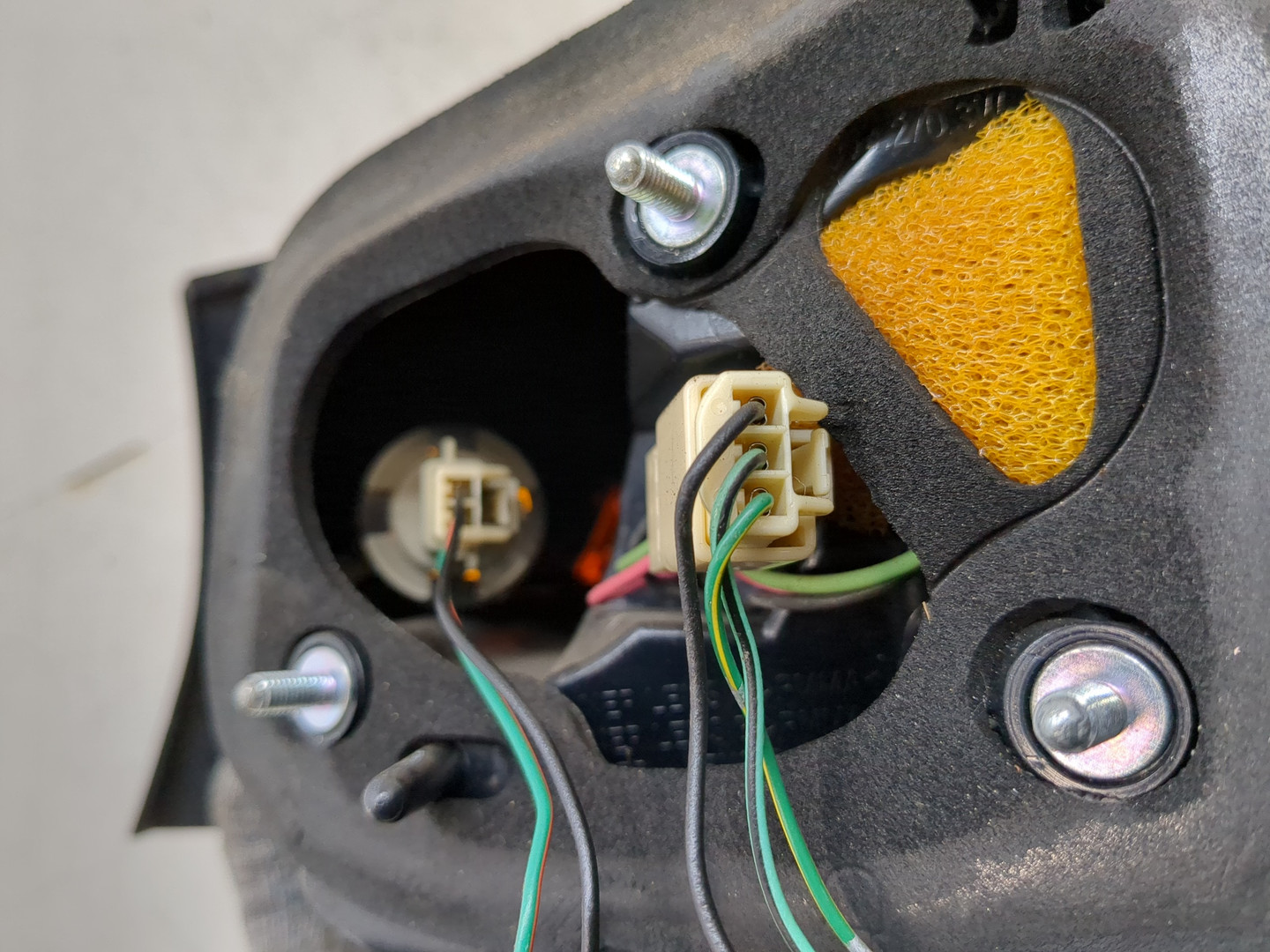 Фонарь задний левый