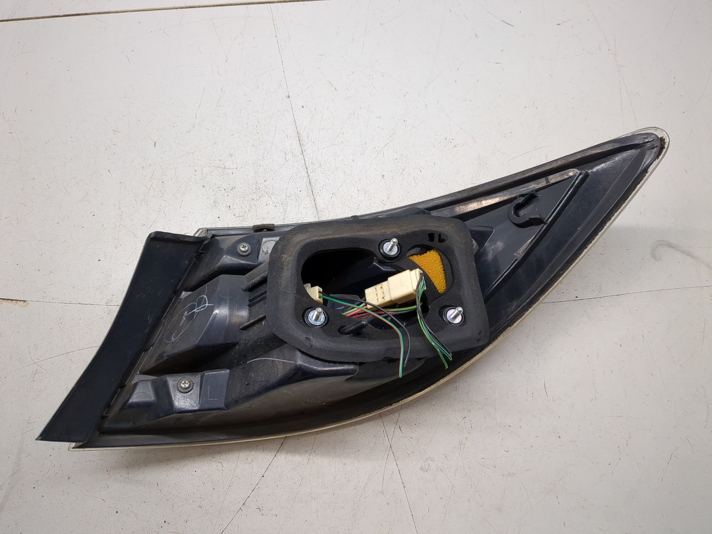 Фонарь задний левый