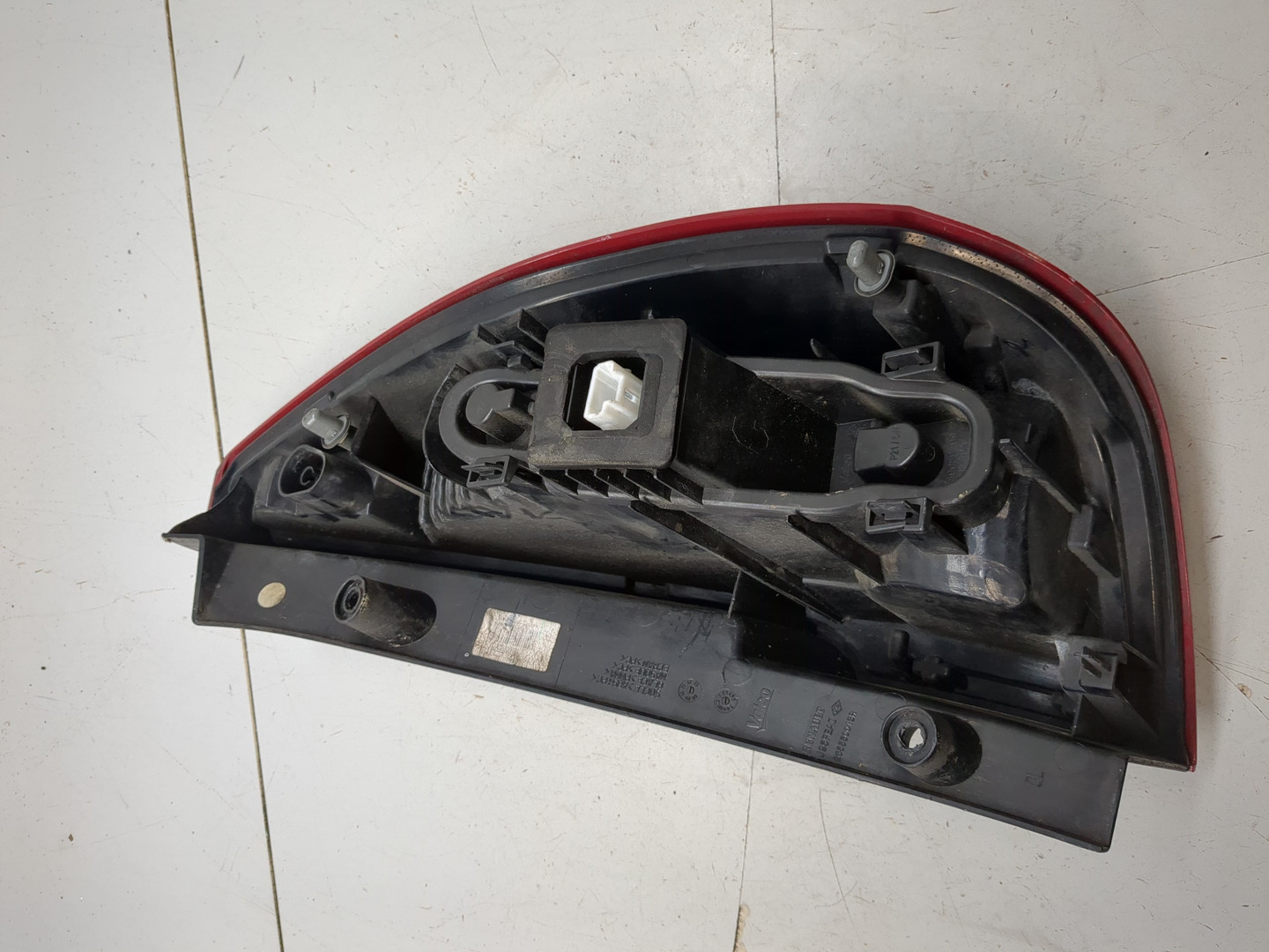 Фонарь задний левый