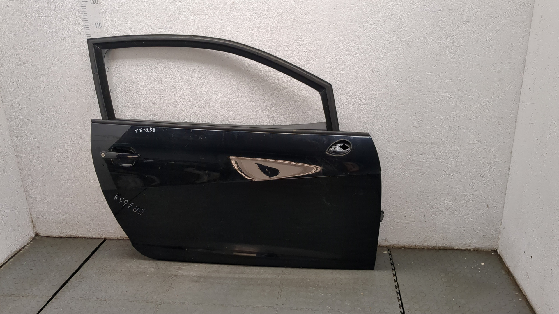 Дверь передняя правая