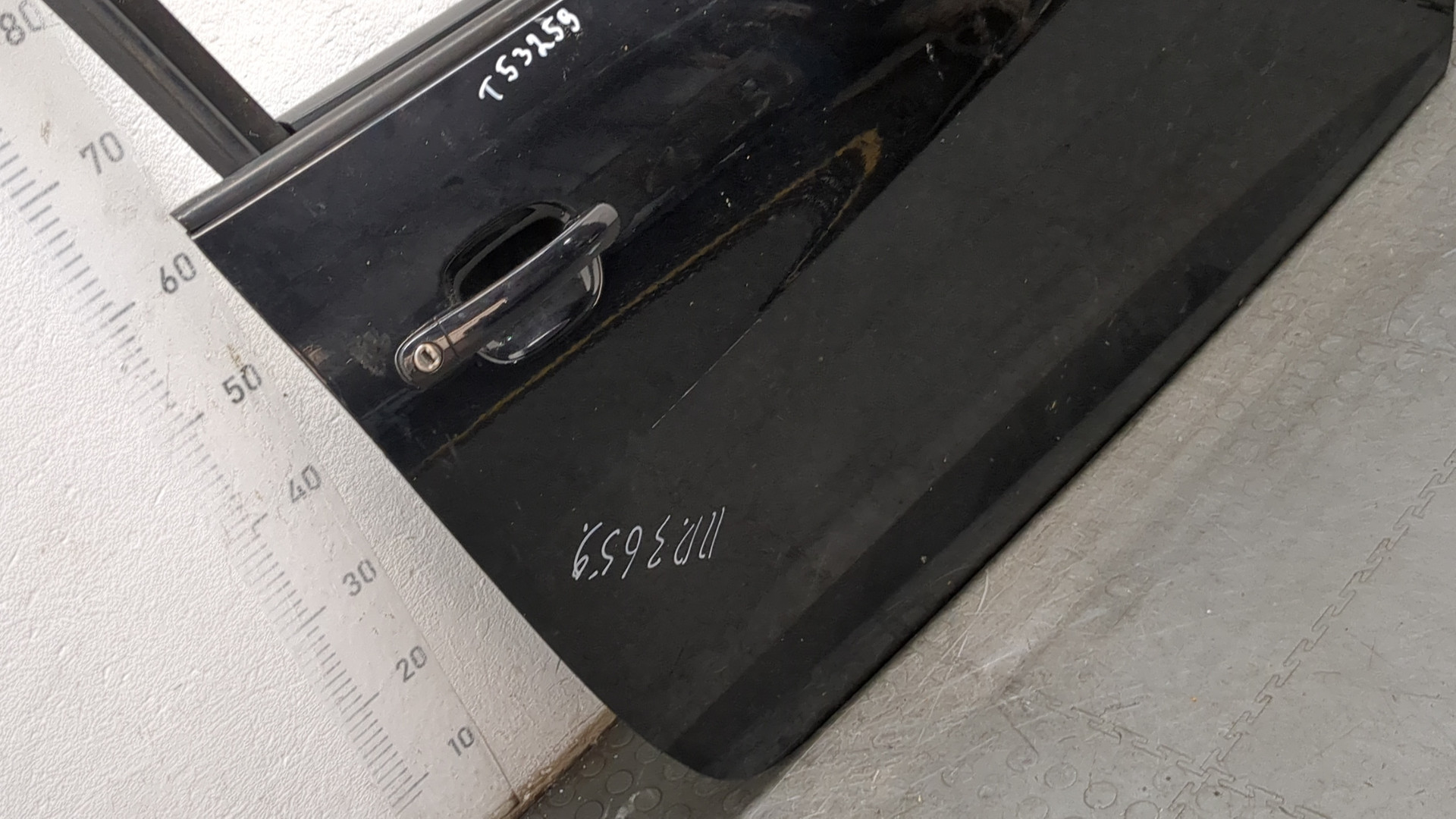 Дверь передняя правая