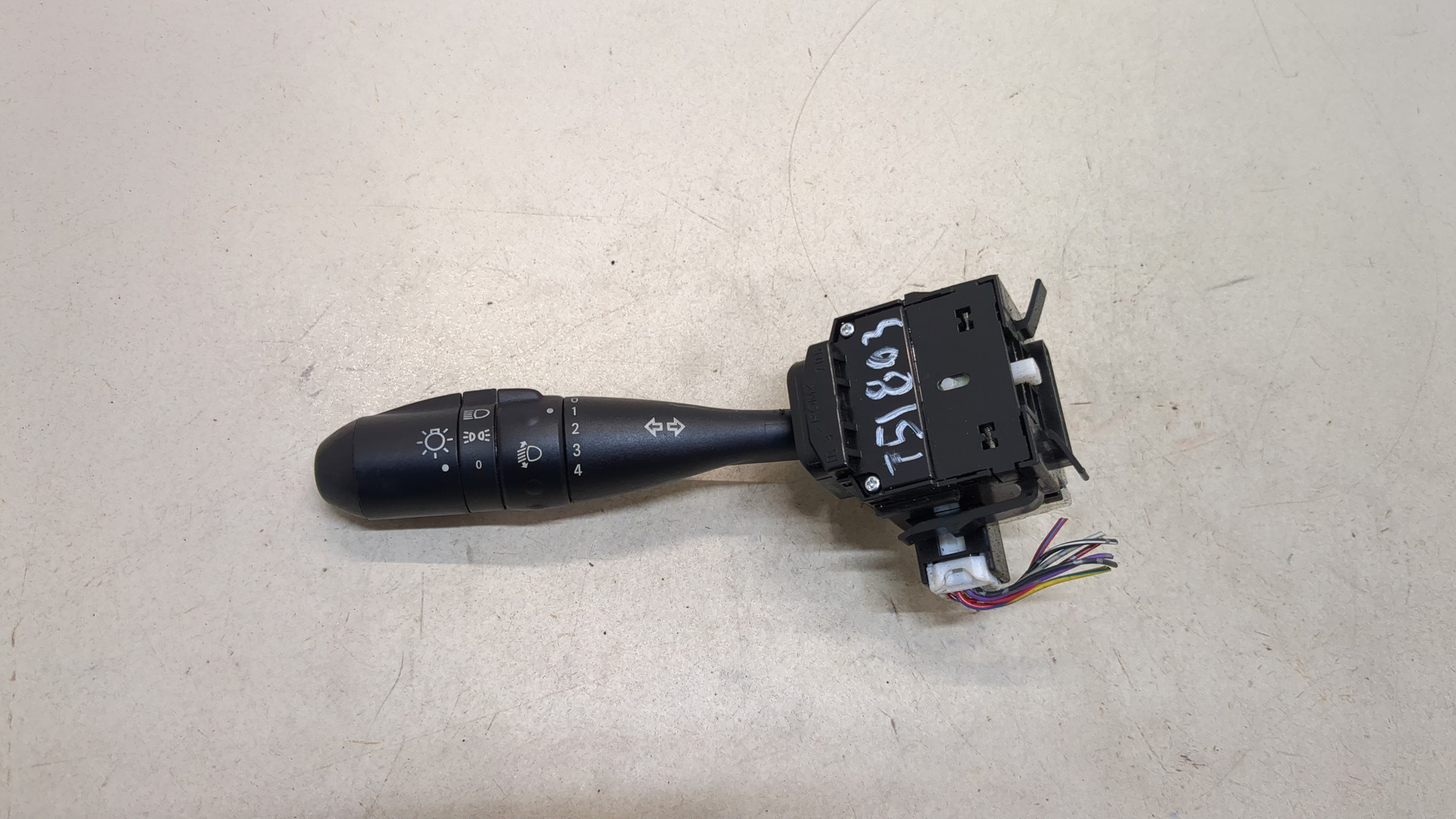 Переключатель поворотов подрулевой