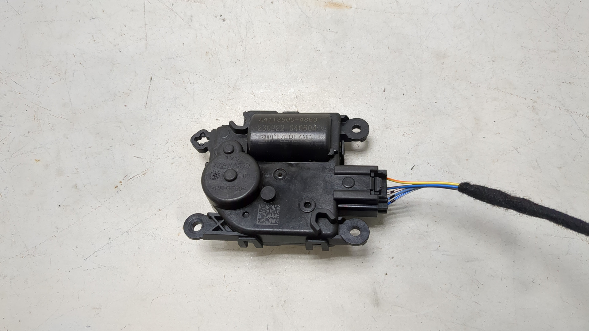 Моторчик заслонки печки