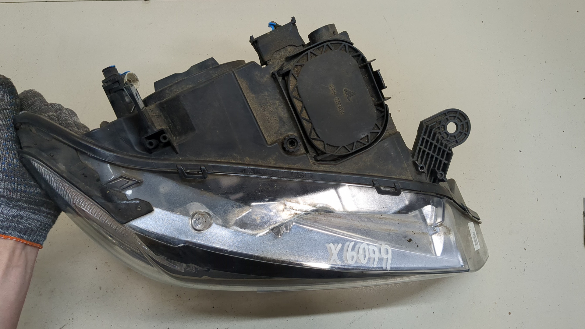 Фара правая