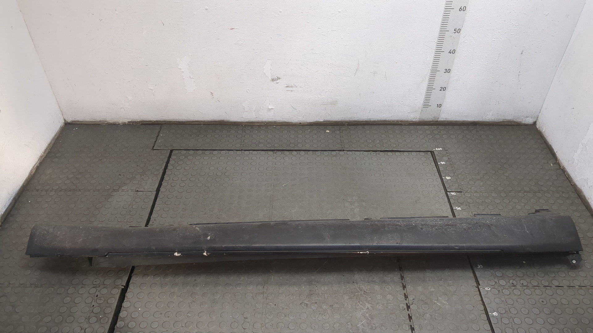 Подножка правая