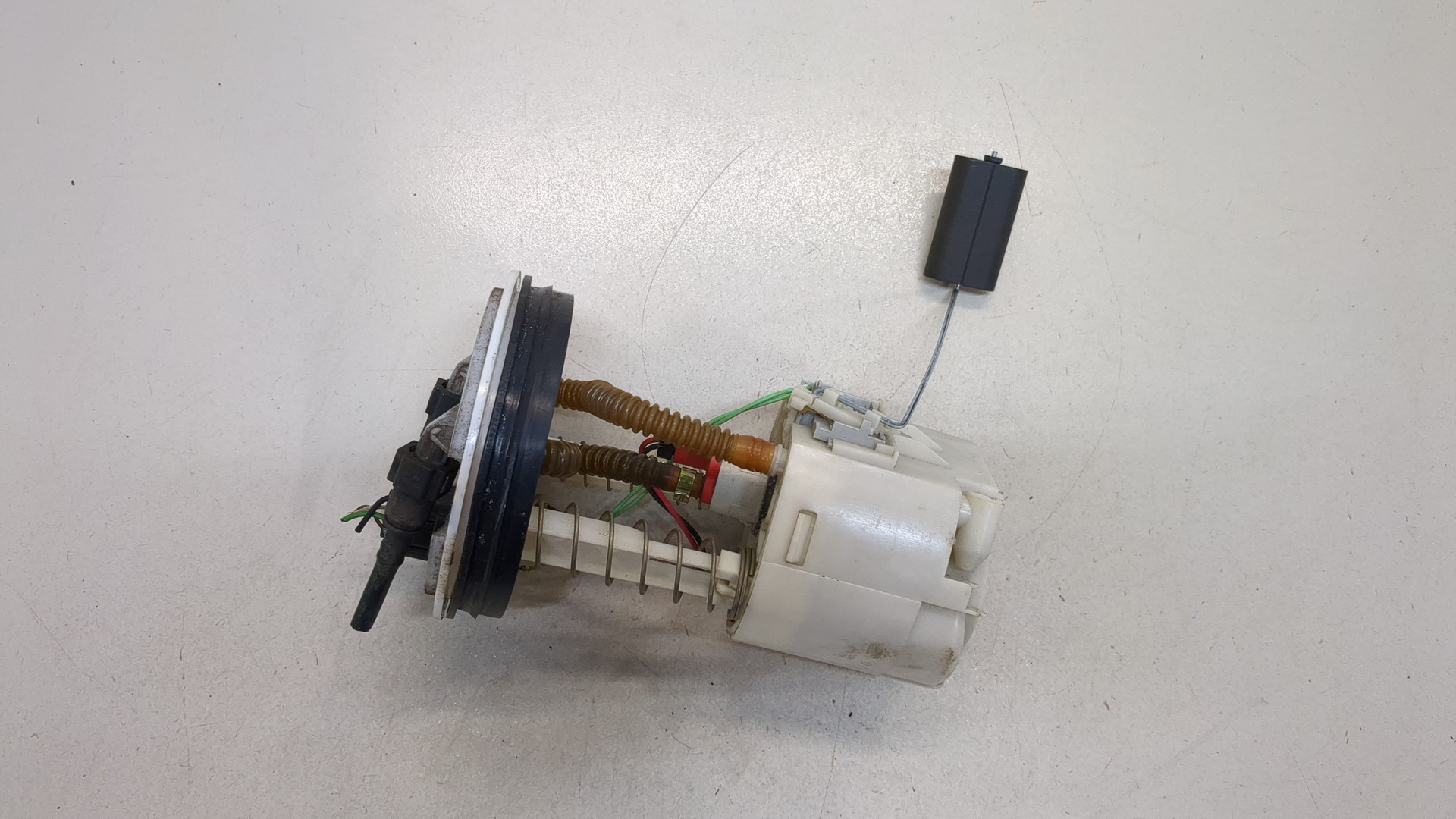 Насос топливный электрический