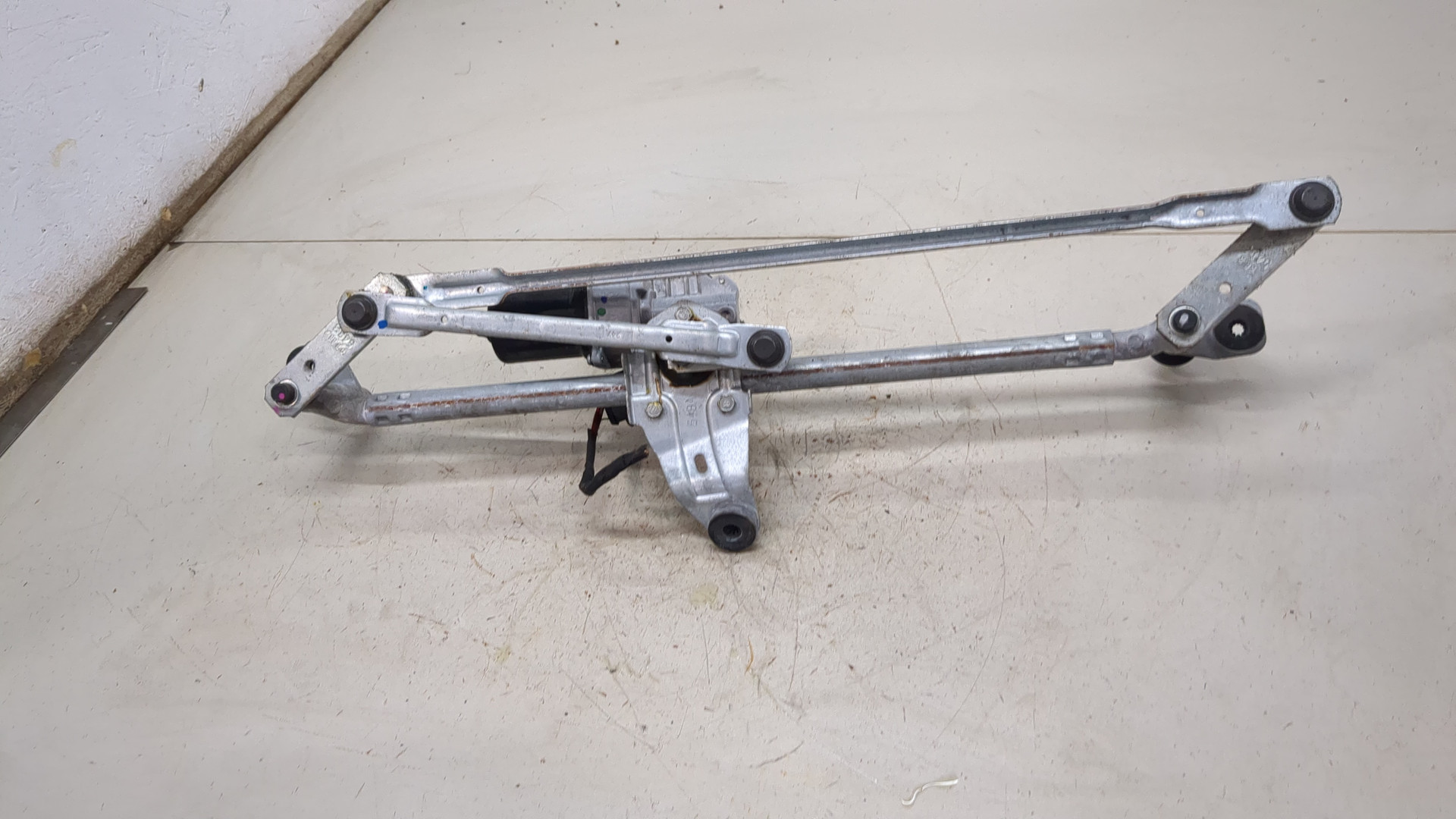 Трапеция стеклоочистителей