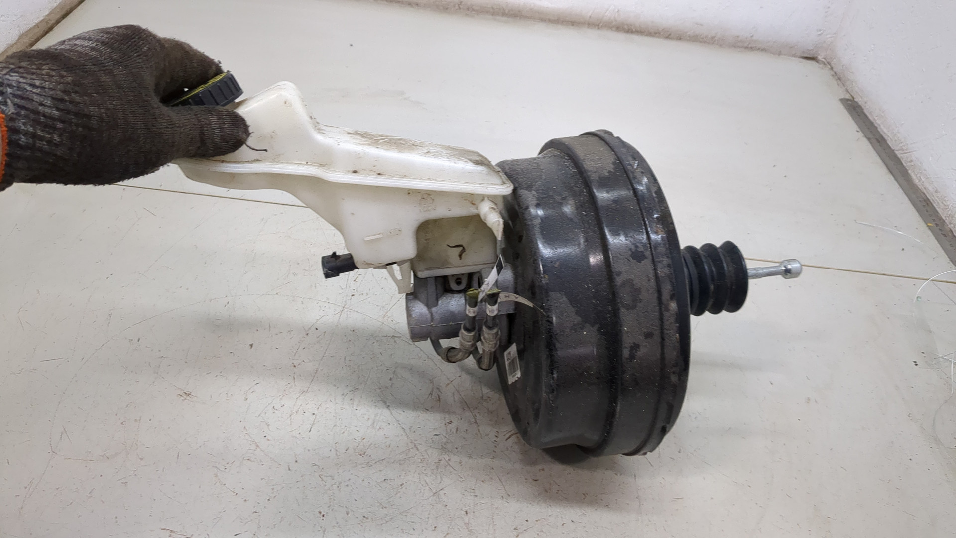 Цилиндр тормозной главный