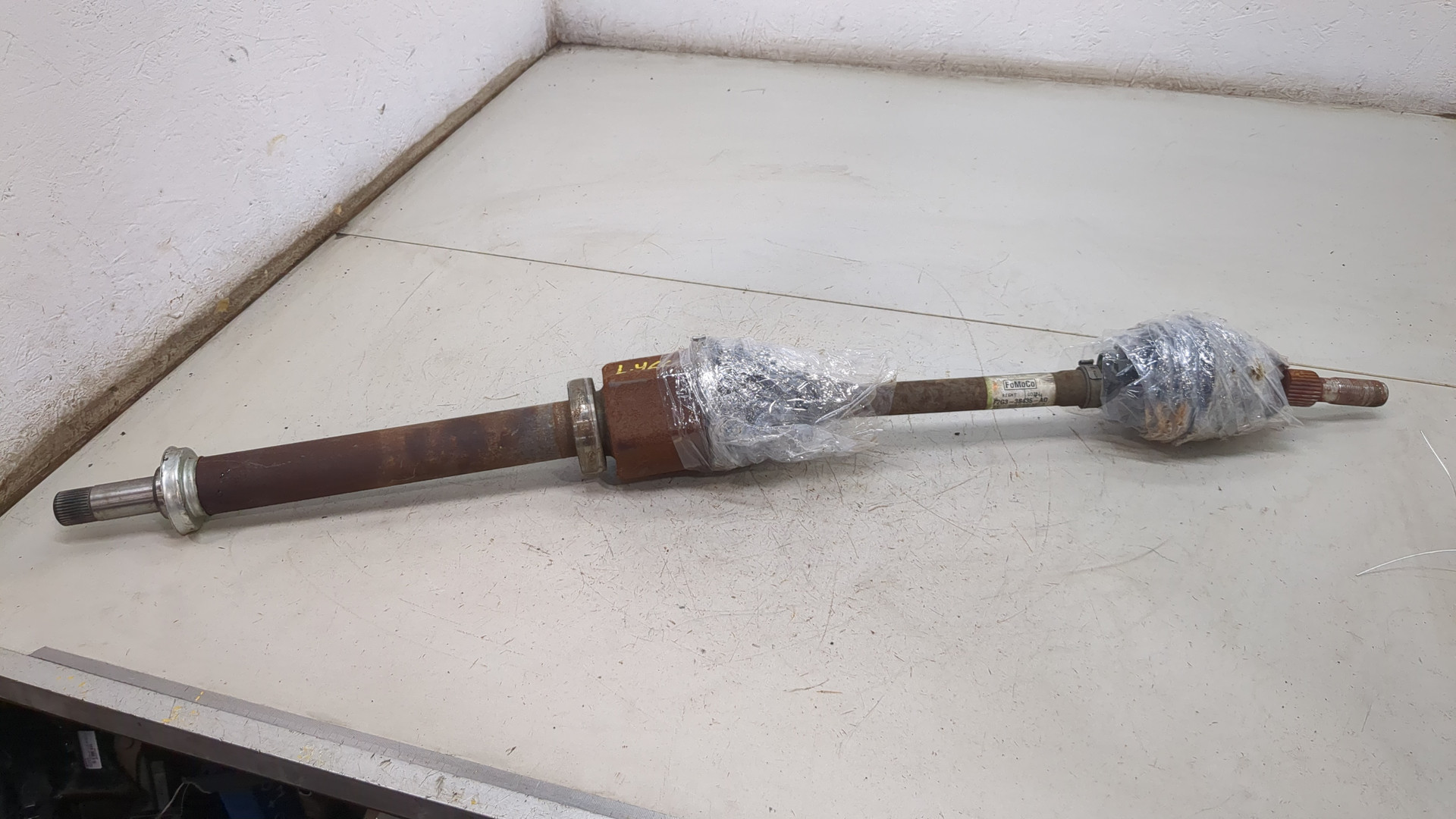 Полуось передняя правая