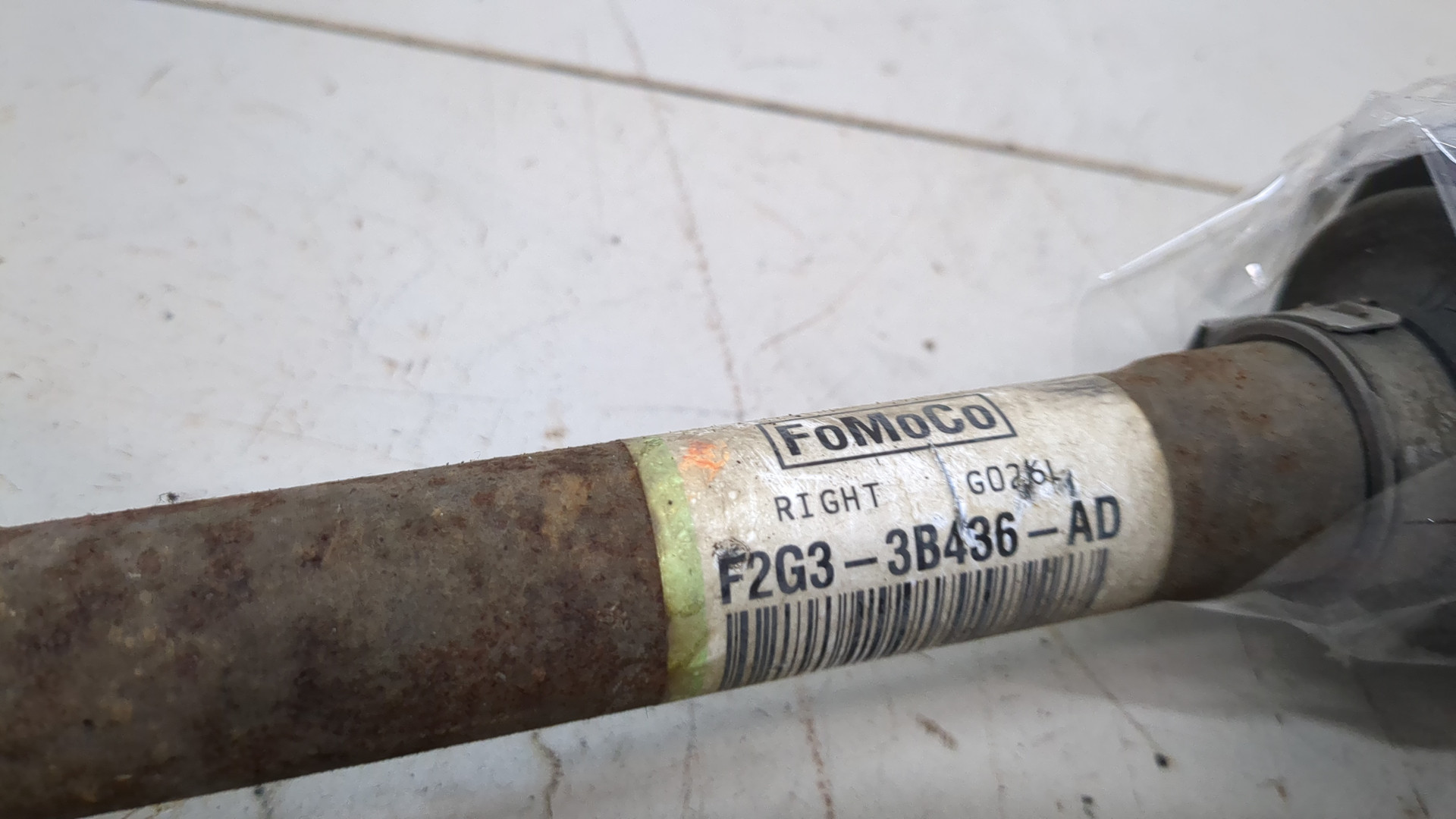 Полуось передняя правая