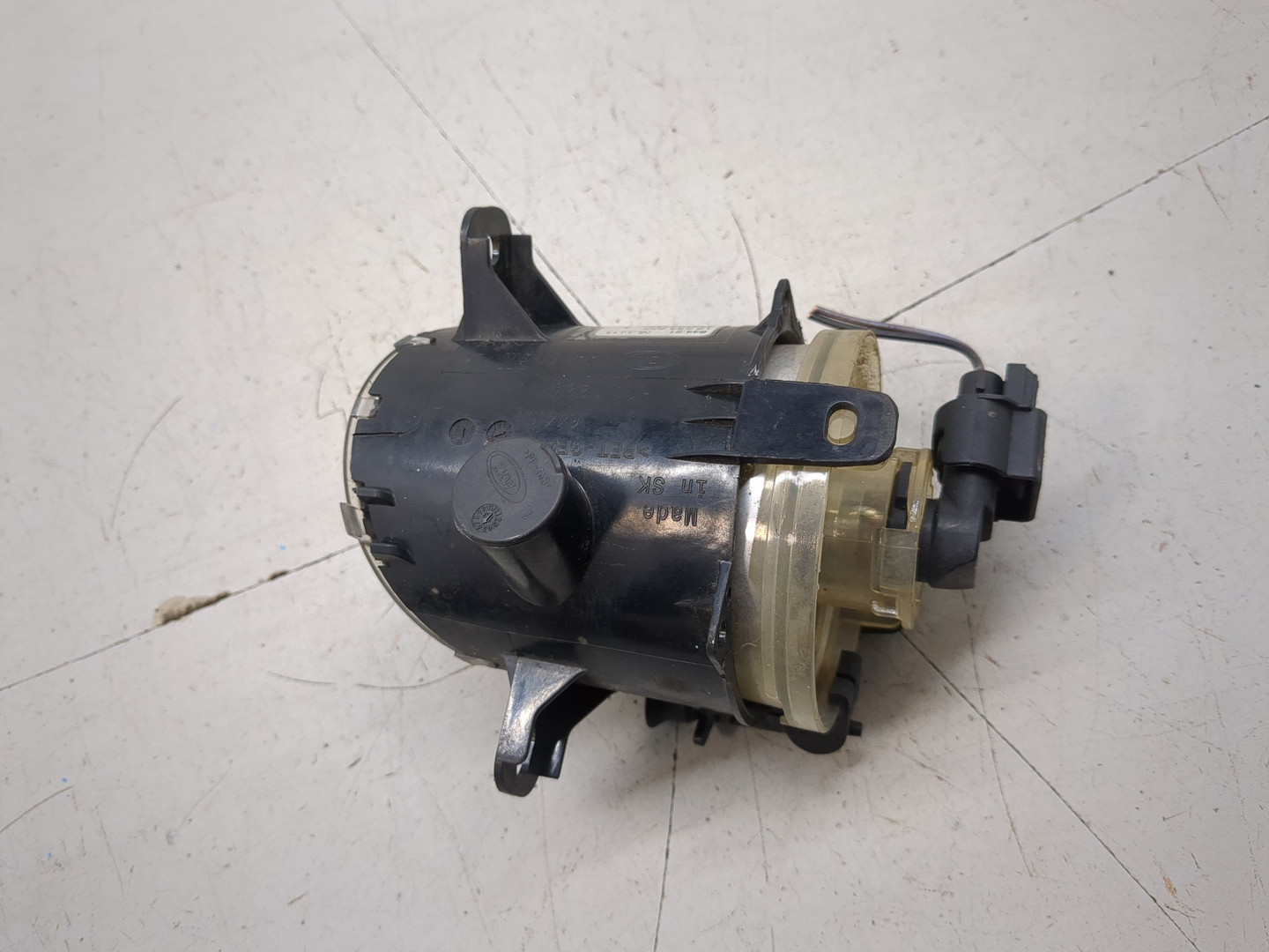 Фара противотуманная левая