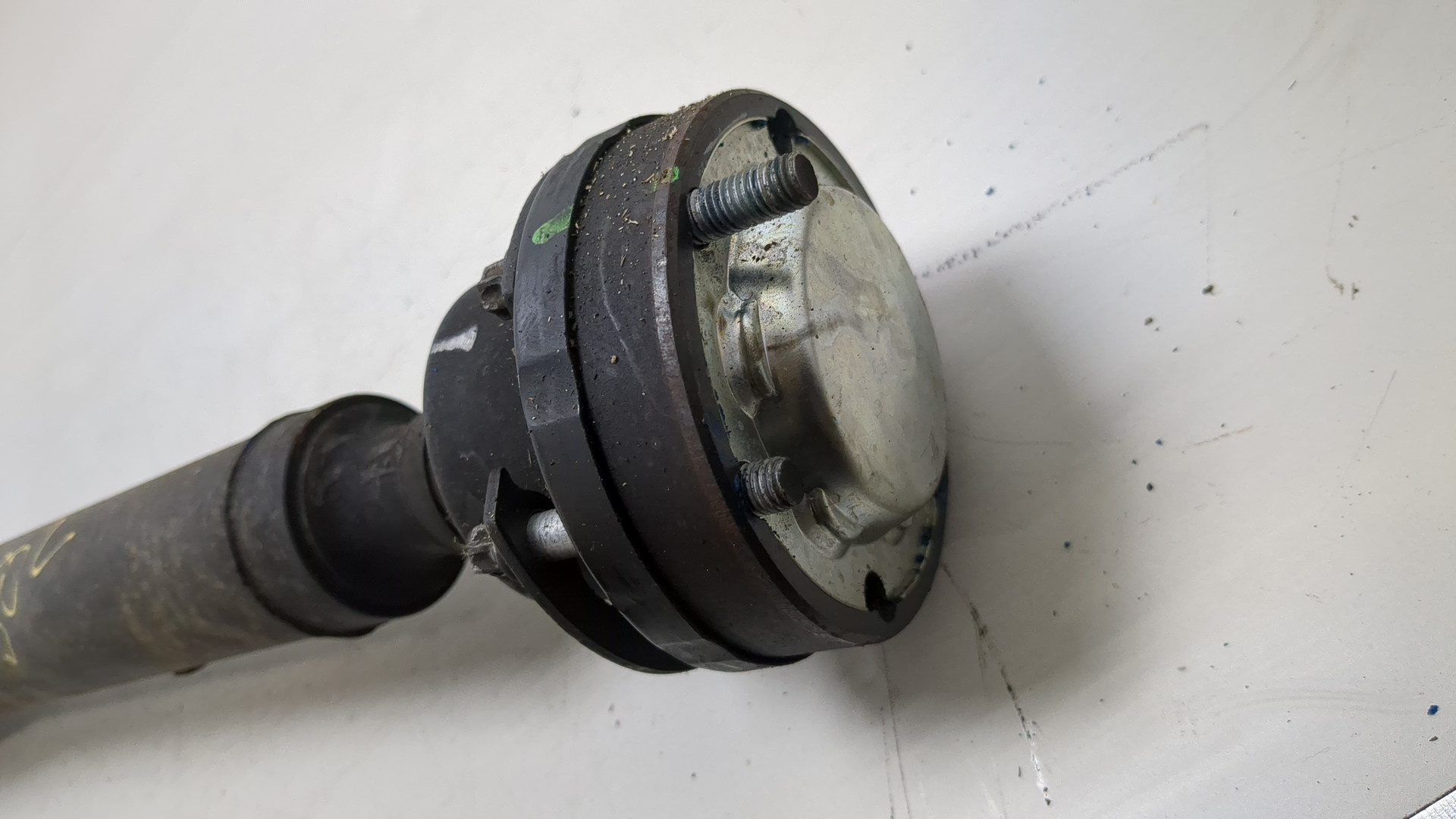 Вал карданный передний